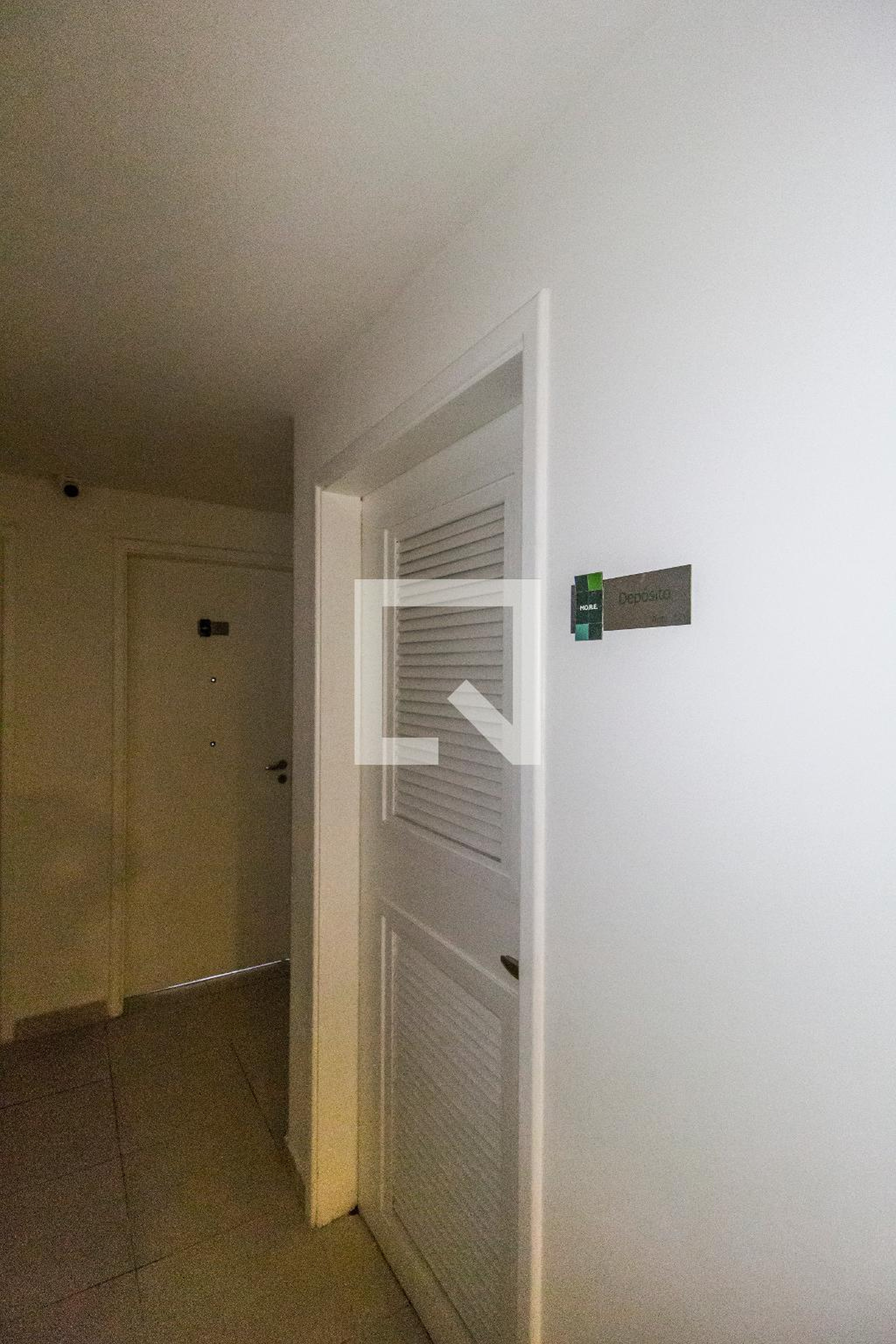 Entrada Condomínio em Avenida Copacabana, 219