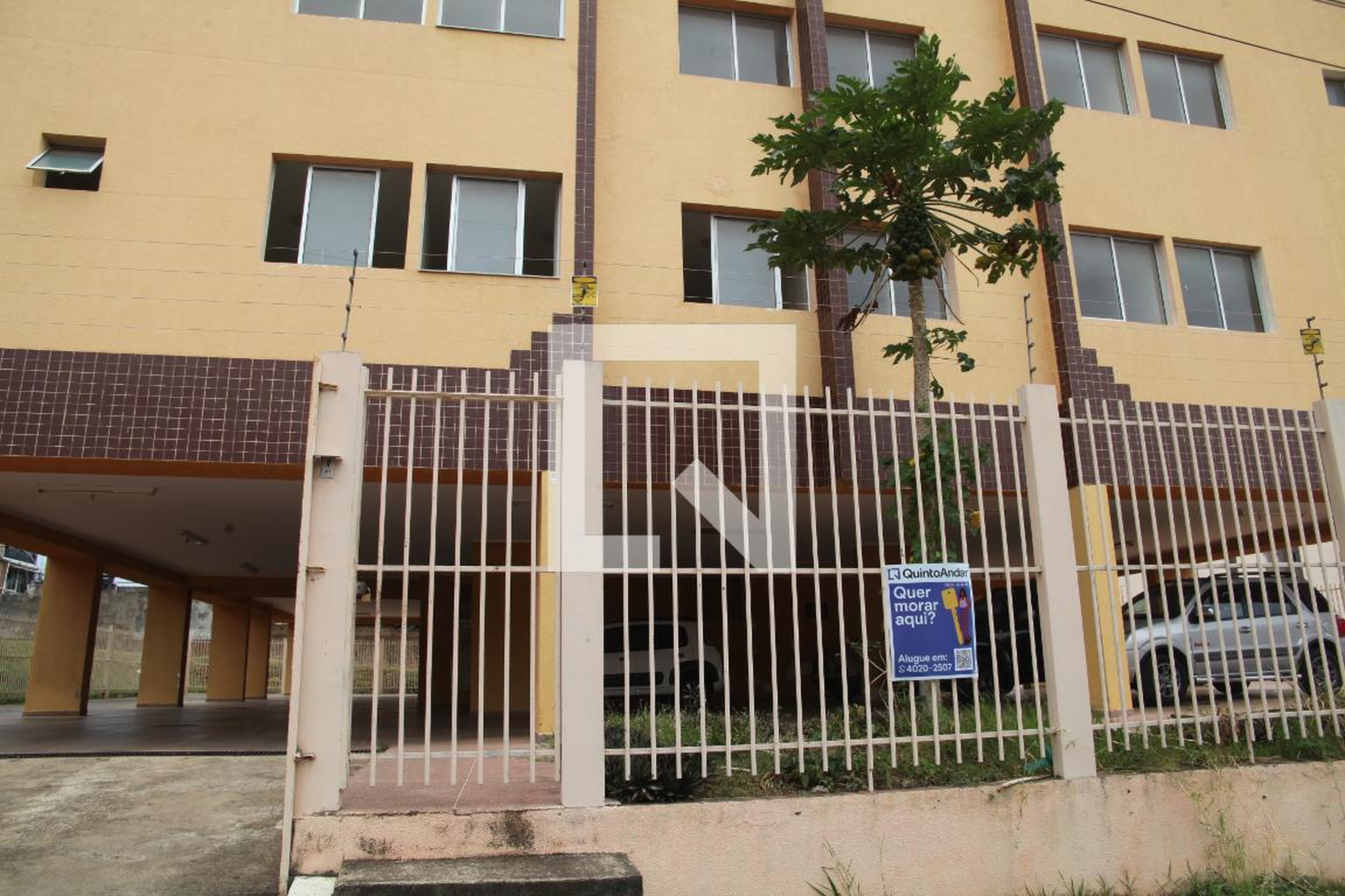 Fachada do Prédio Edifício Carmenes