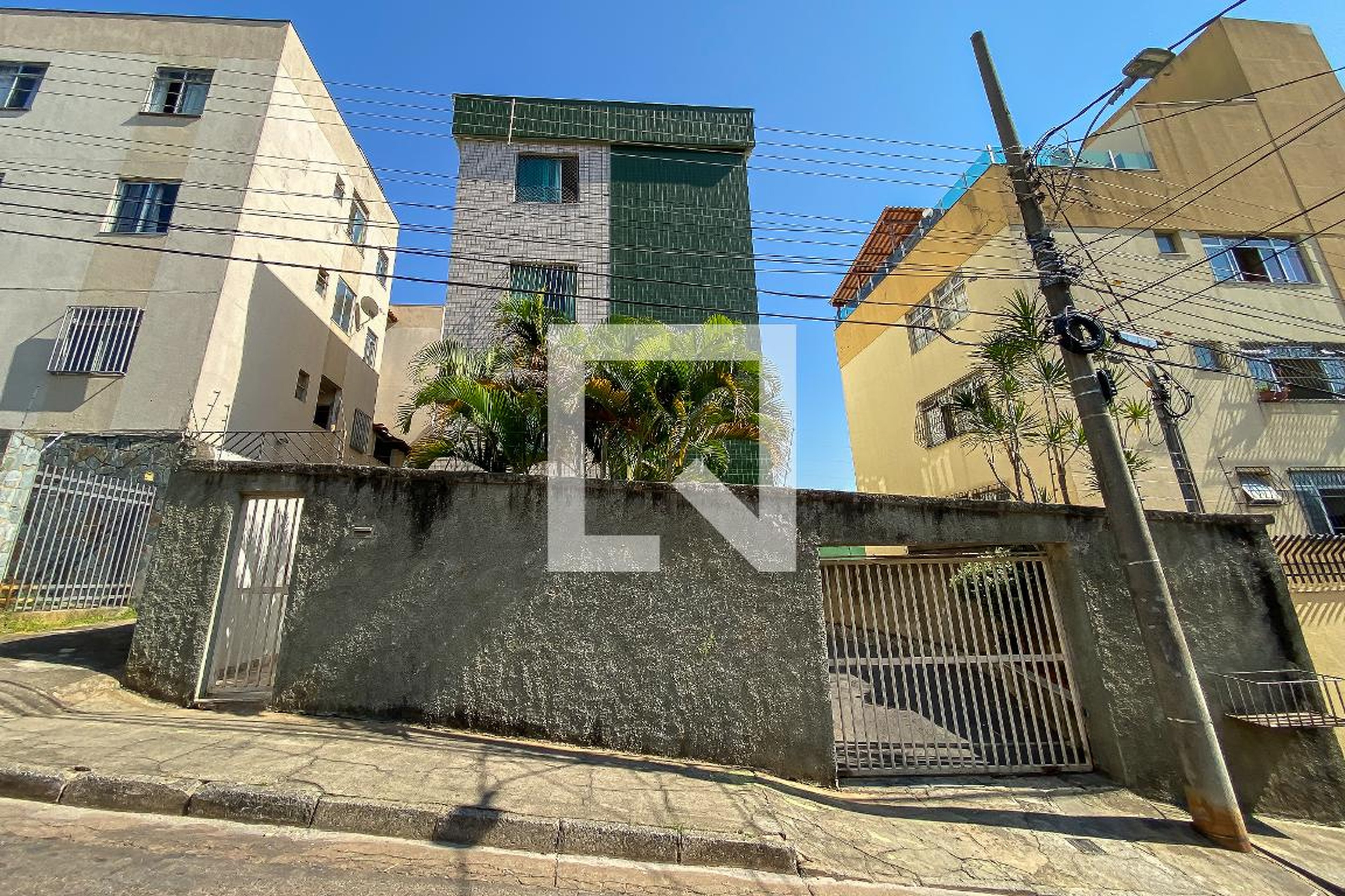 Fachada Condomínio em Rua Garret, 928