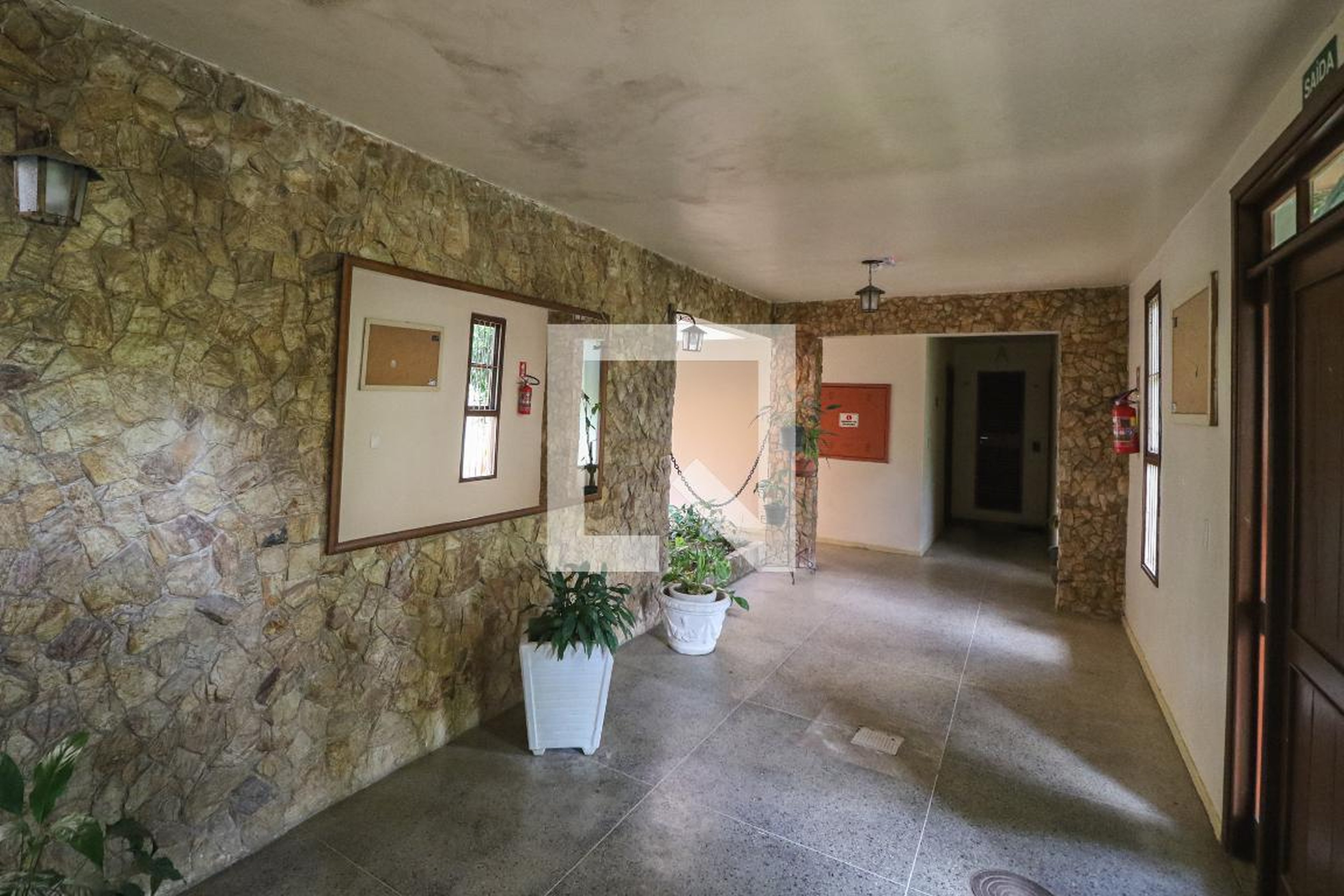 Área comum - Lupicinio Rodrigues