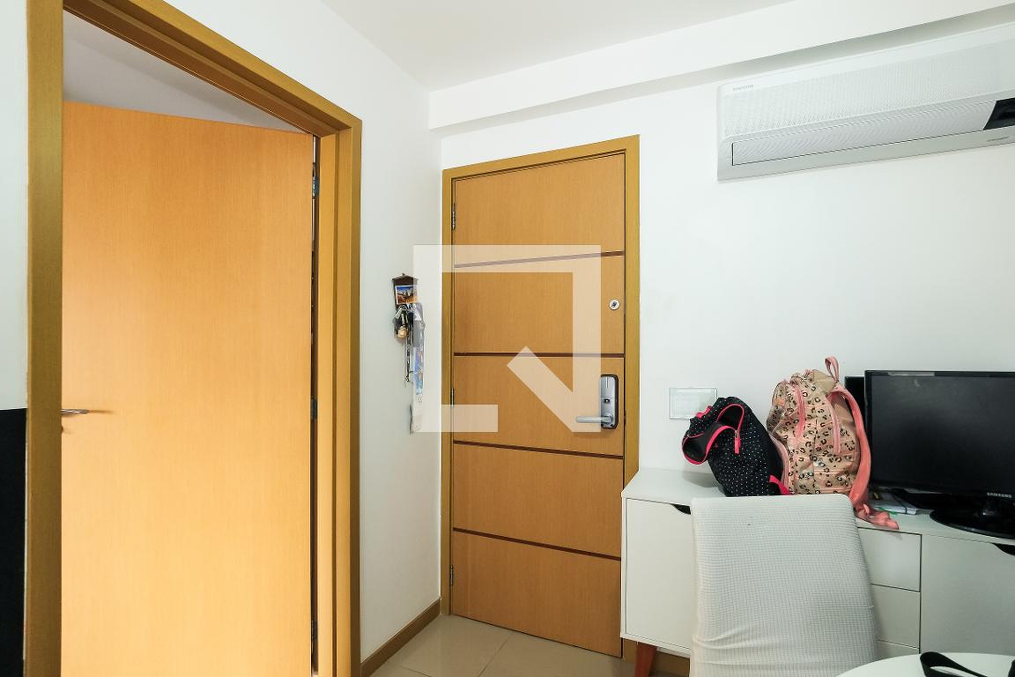 Entrada - Upper Smart Residences