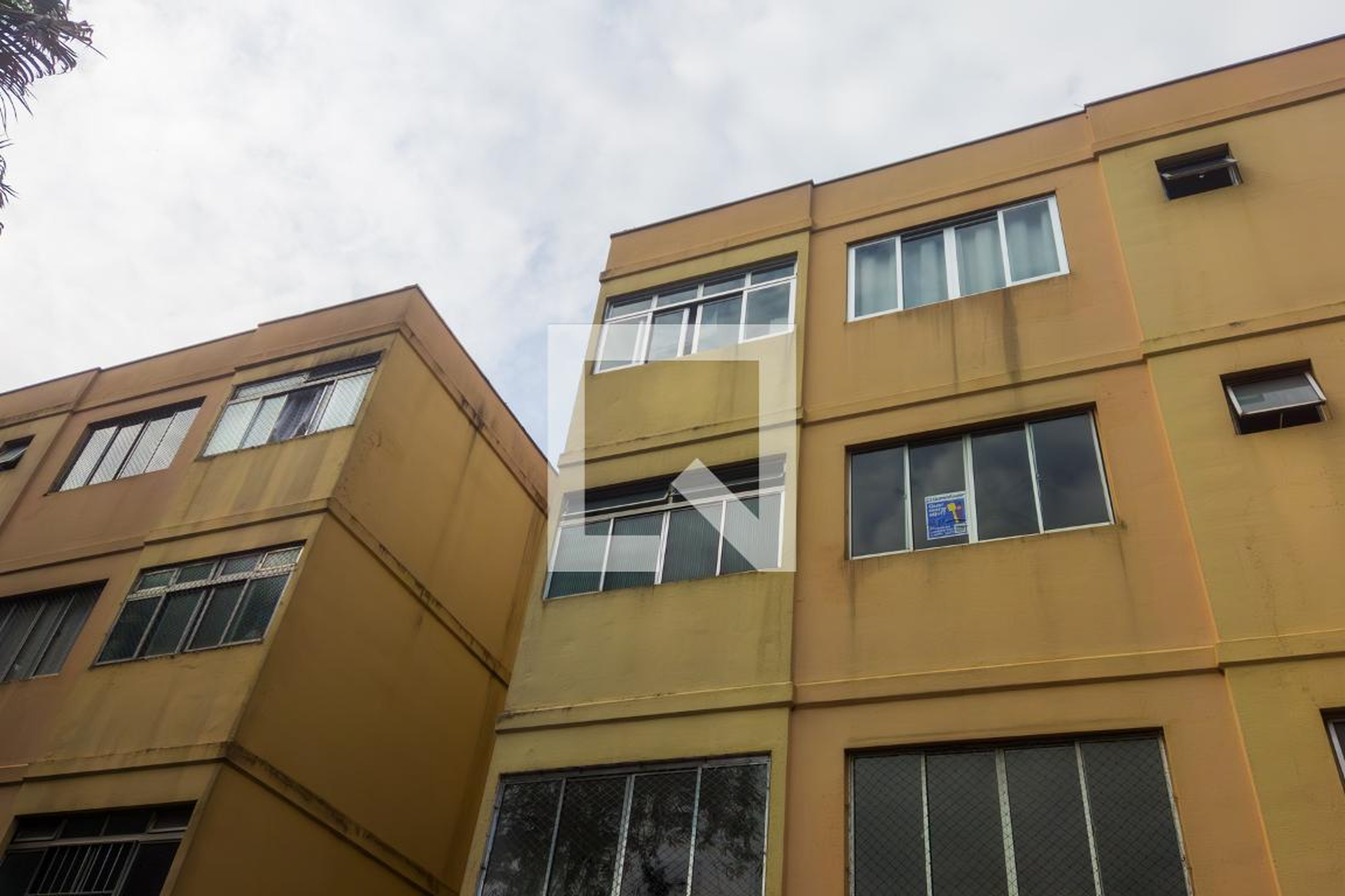 Fachada Condomínio Conjunto Residencial City Jardim dos Pinheiros II