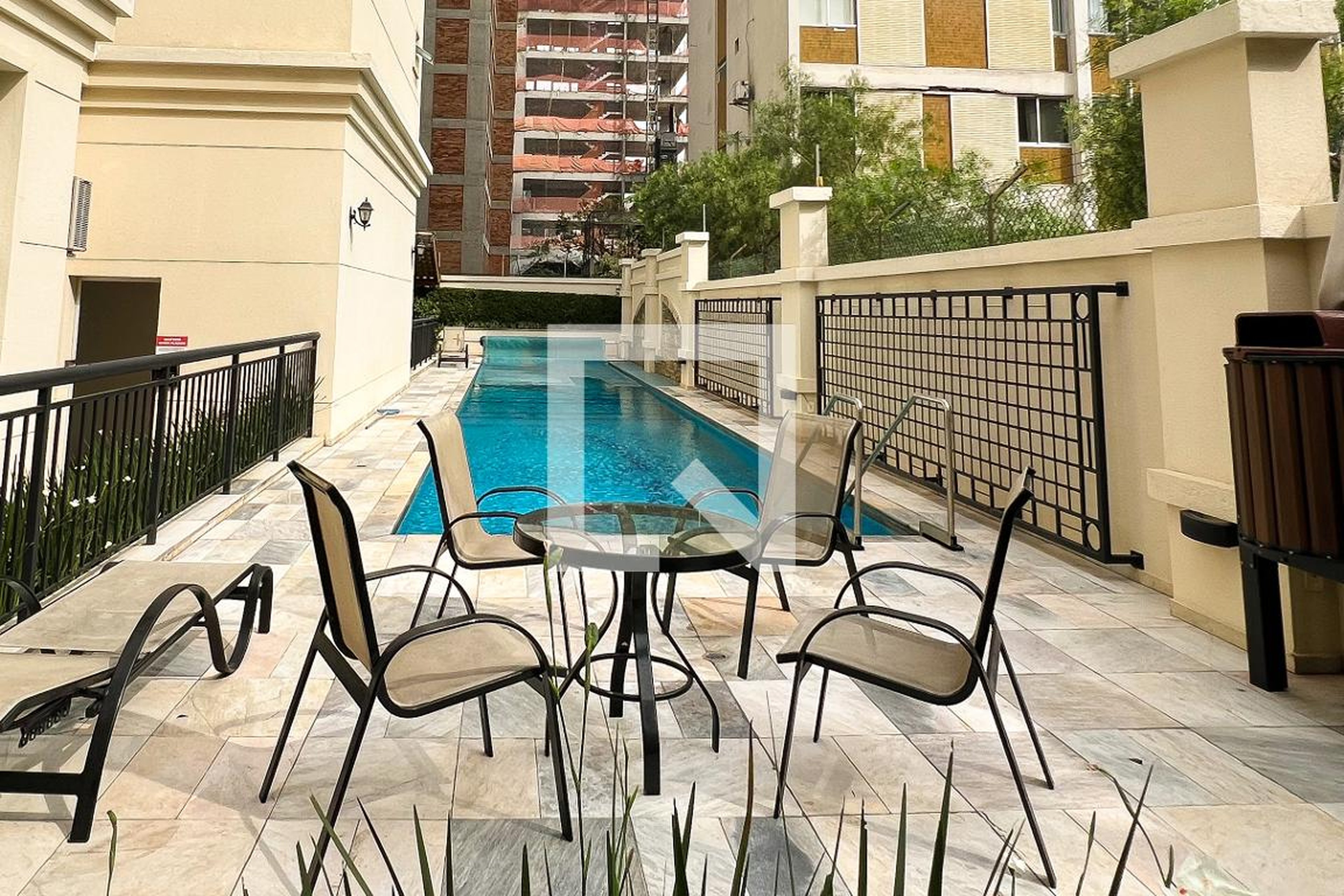 Piscina - Edifício Villa Borghese