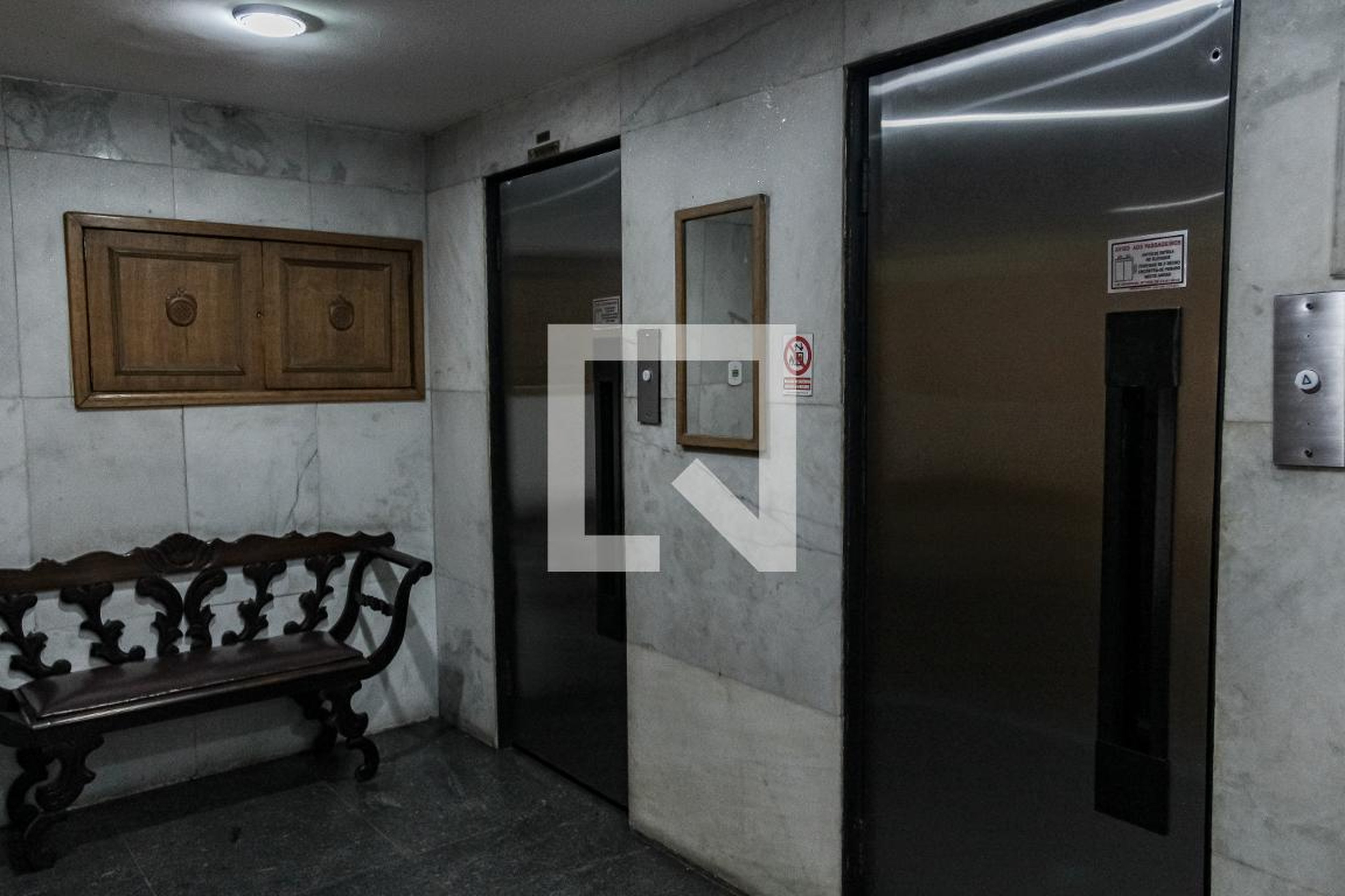 Elevador - Edifício Barros Barreto