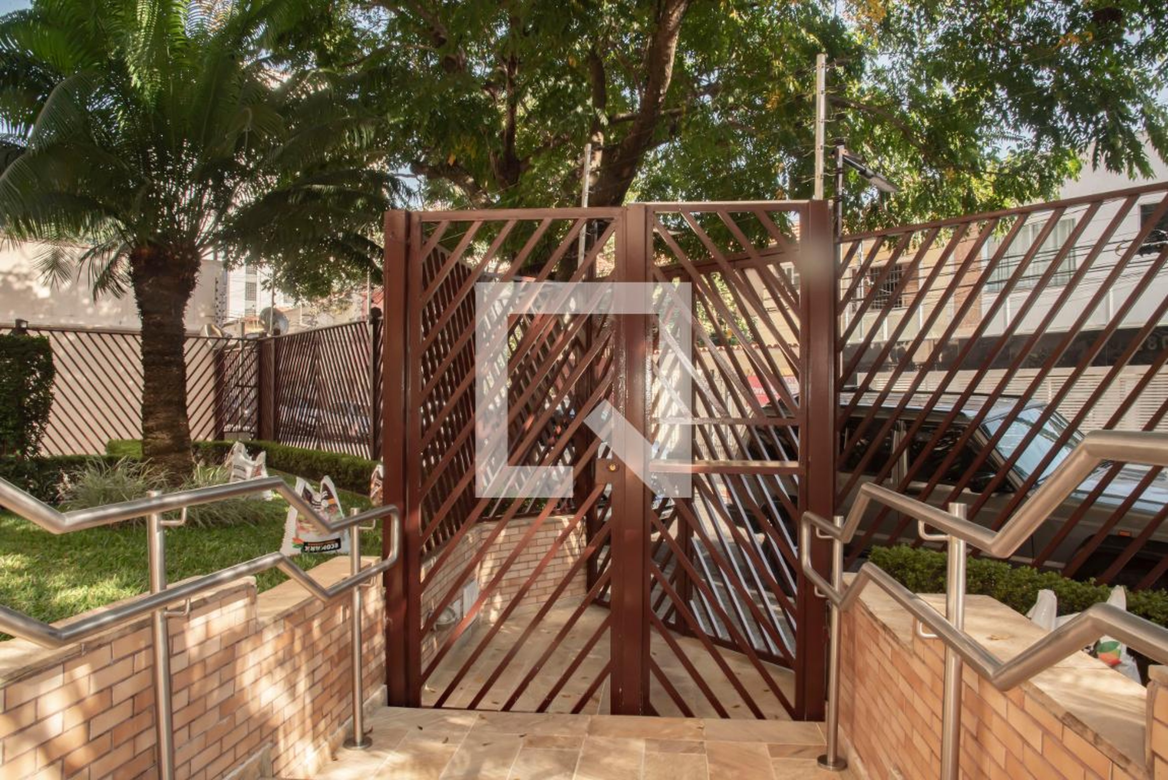 Entrada - Edificio Divon