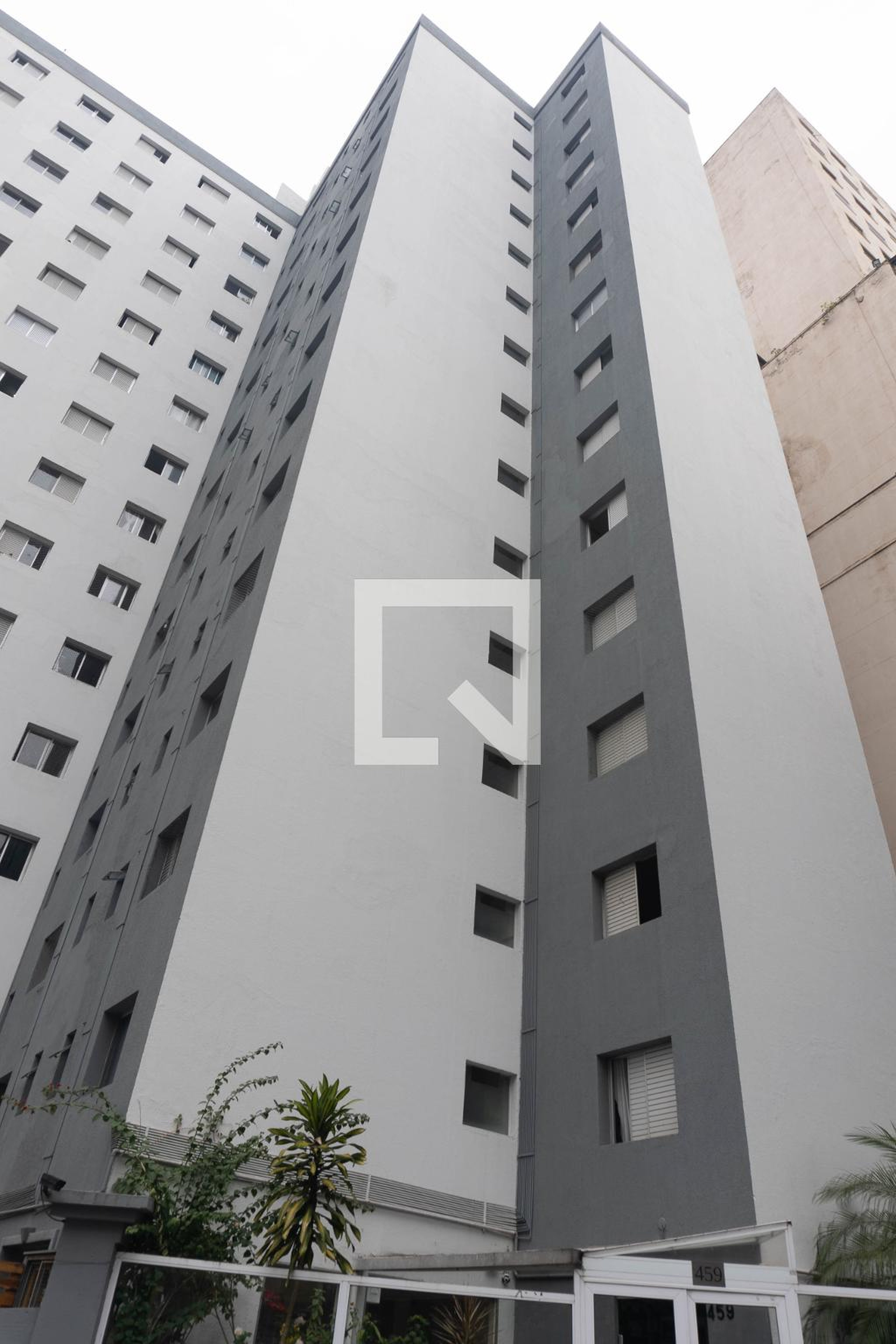 Fachada Condomínio em Rua Avanhandava, 305