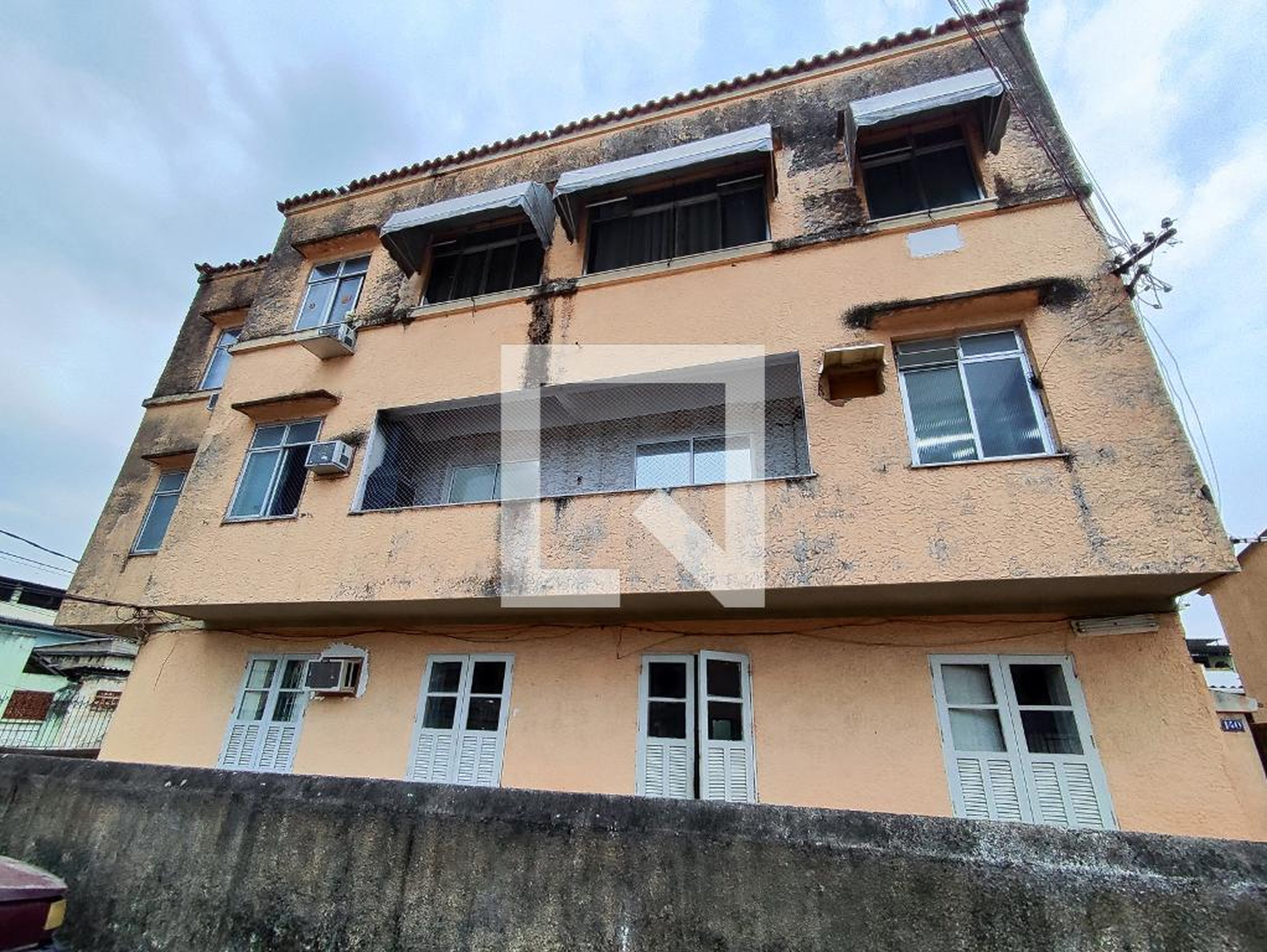 Fachada Condomínio em Rua Fagundes Varela, 140