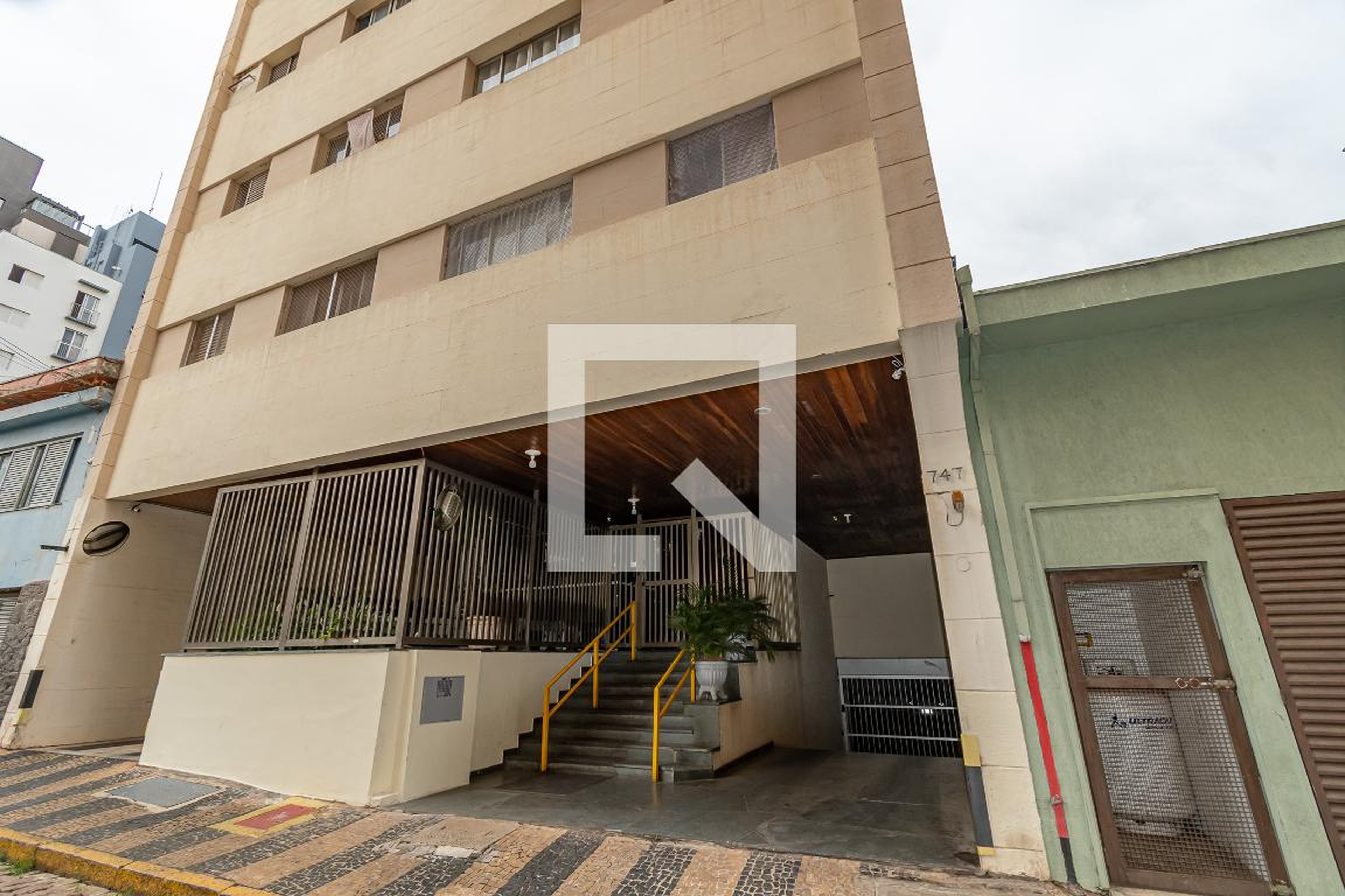 Fachada Condomínio em Rua Padre Vieira, 747