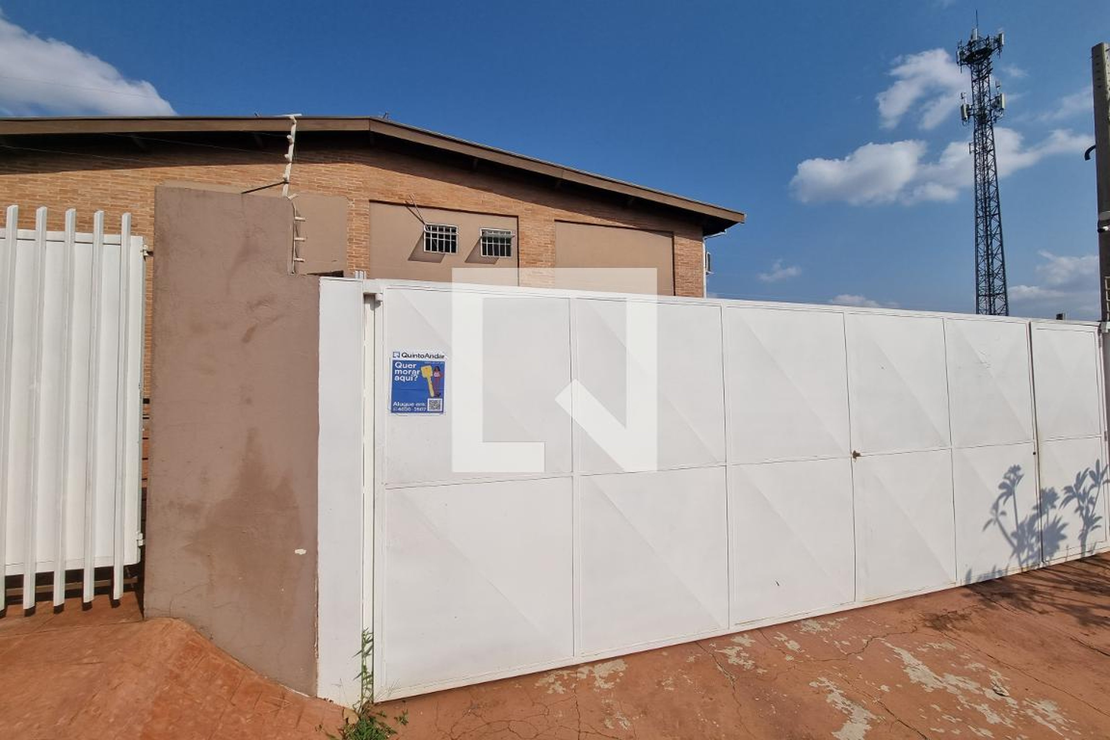 Fachada Condomínio Pensionato More Bem