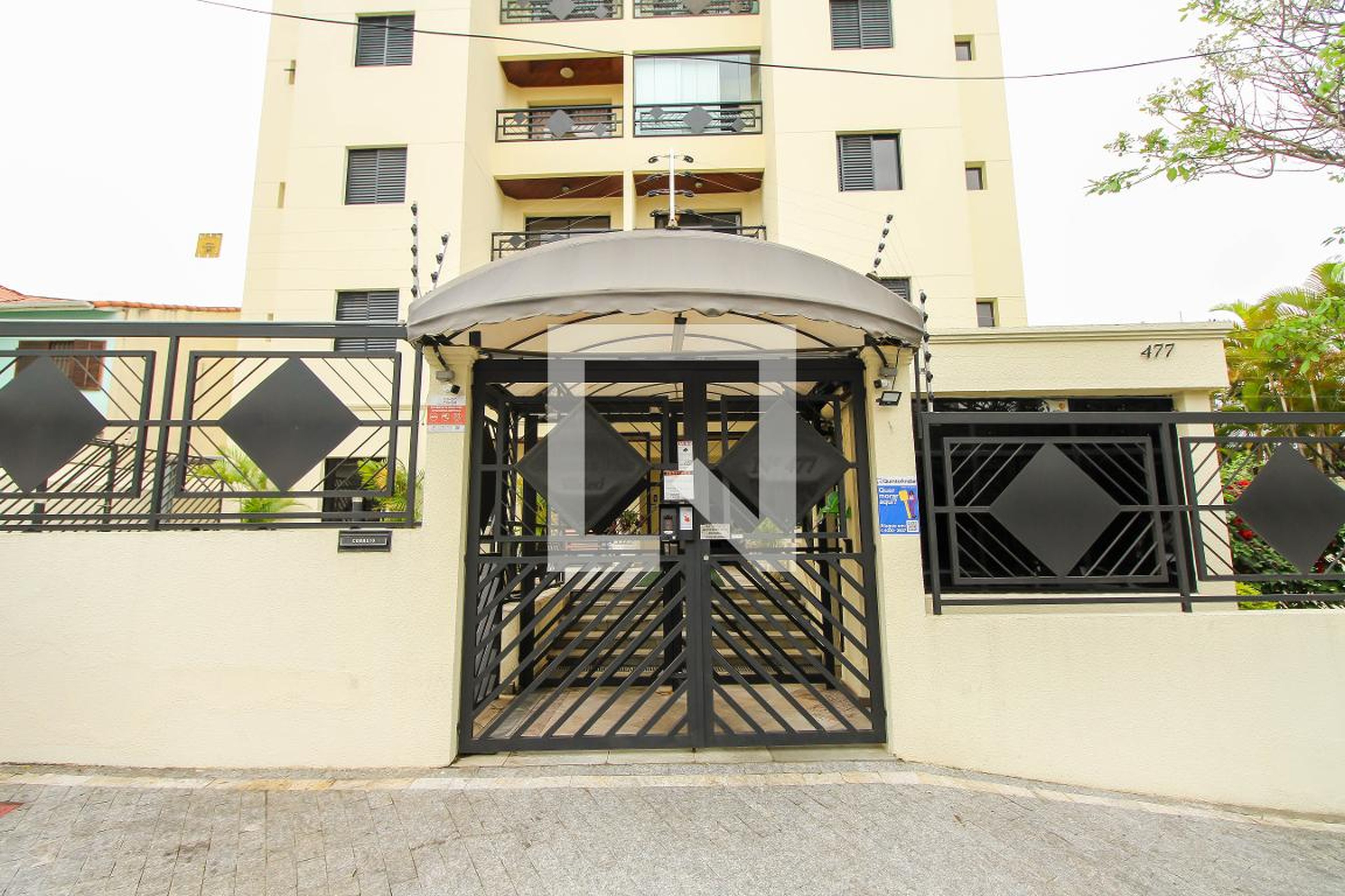 Fachada Condomínio em Rua Santa Gertrudes, 447