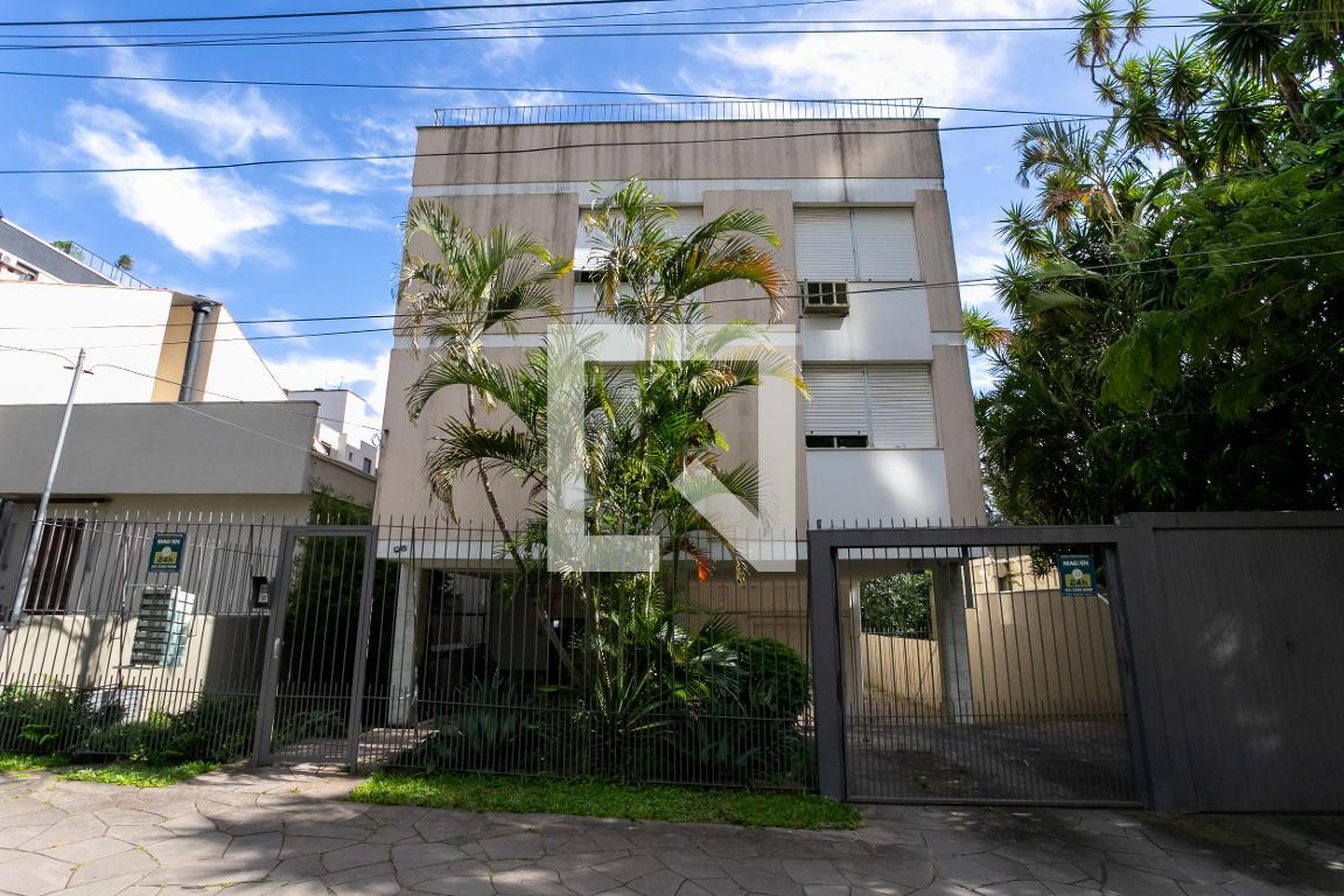 Fachada do Prédio Condomínio em Avenida Encantado, 98