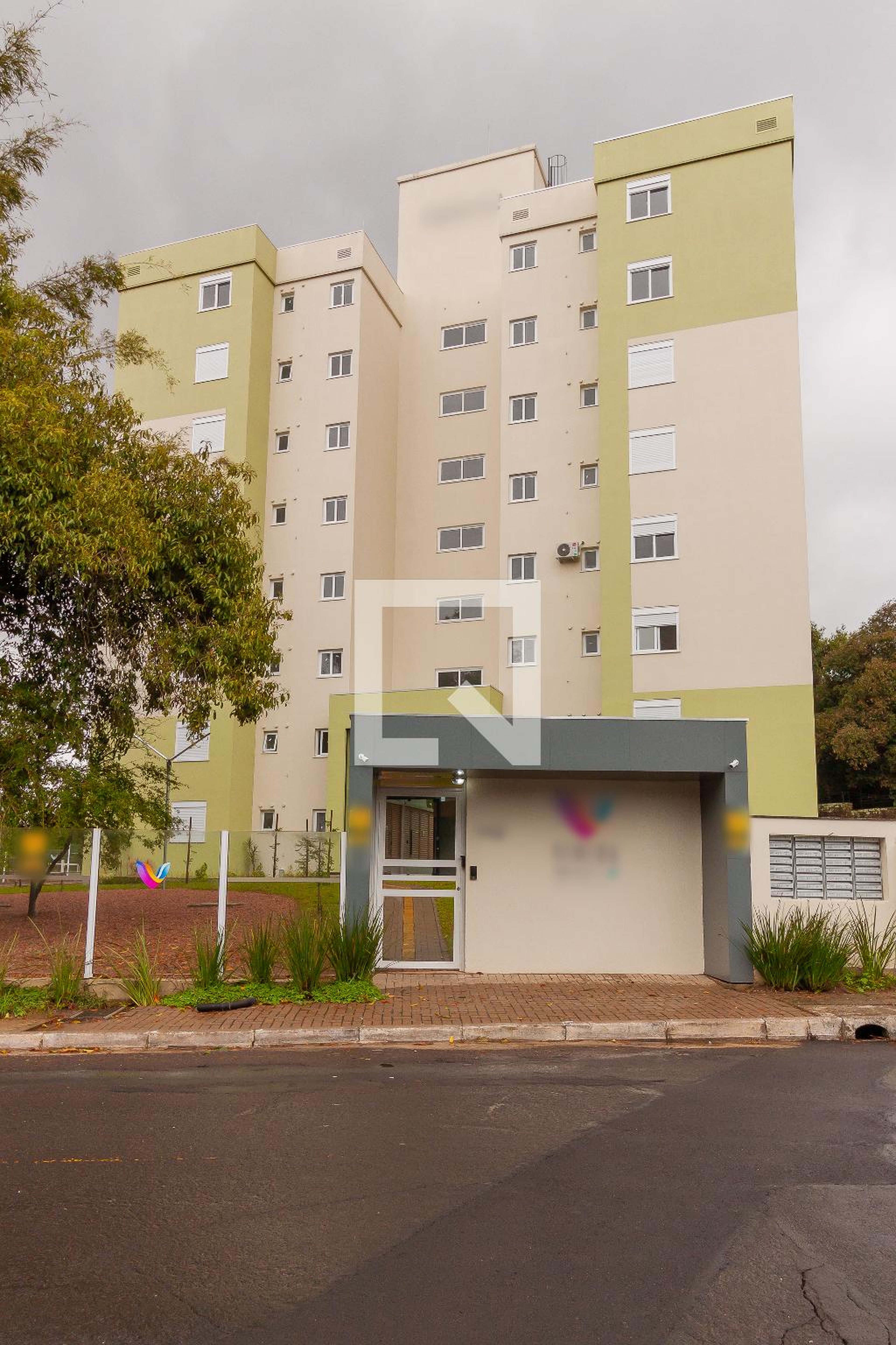 Fachada Condomínio em Rua Demétrio Ribeiro, 0