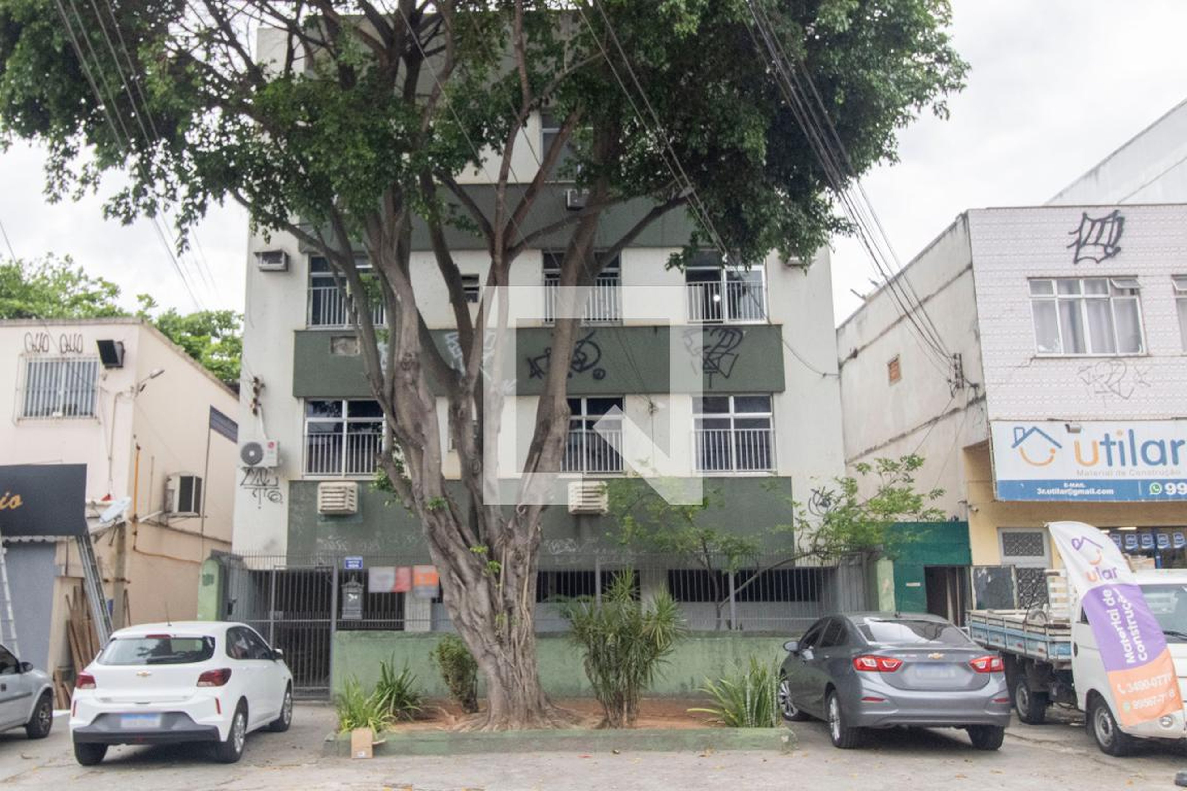 Fachada Condomínio em Estrada Governador Chagas Freitas, 505