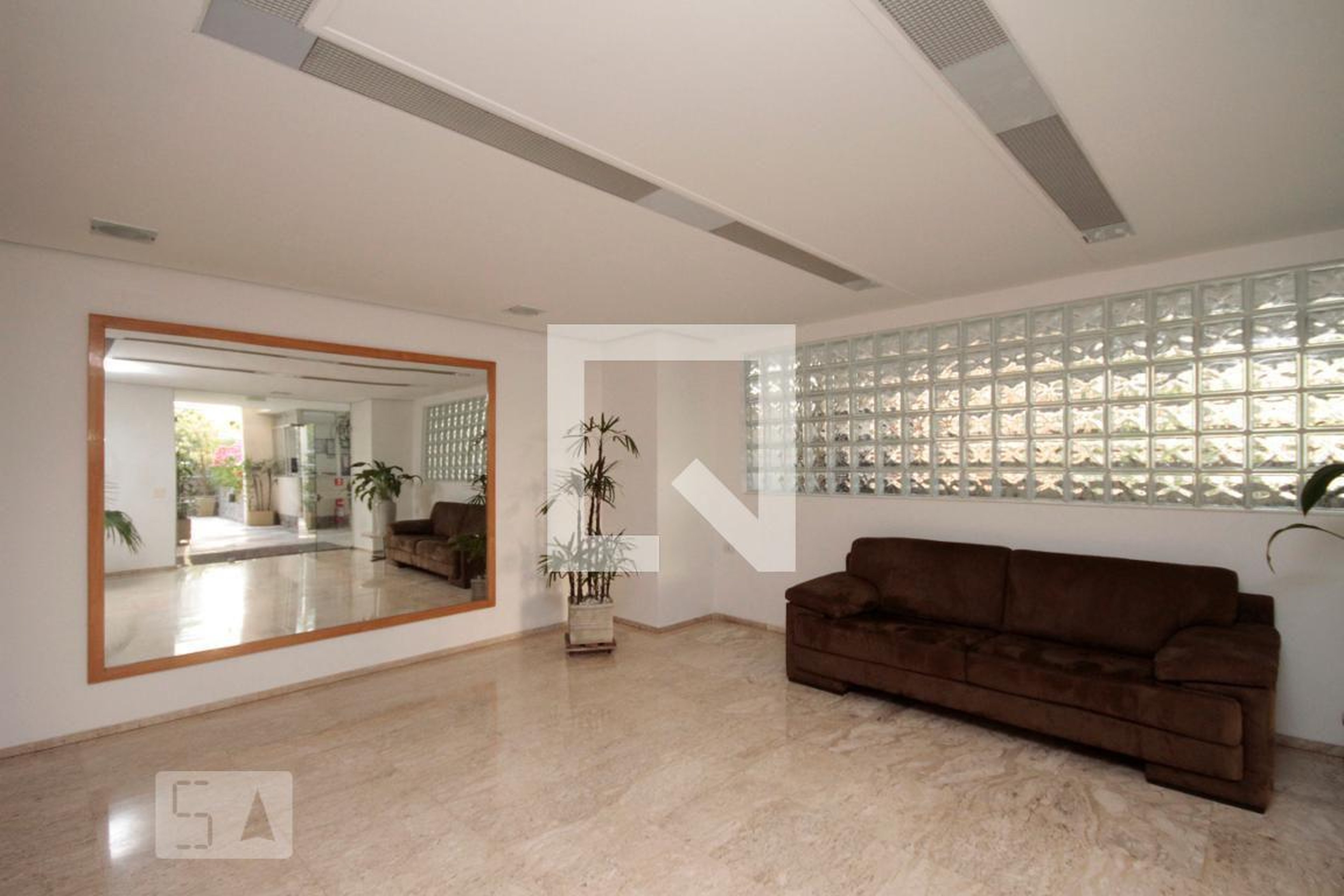 Hall - Azulão