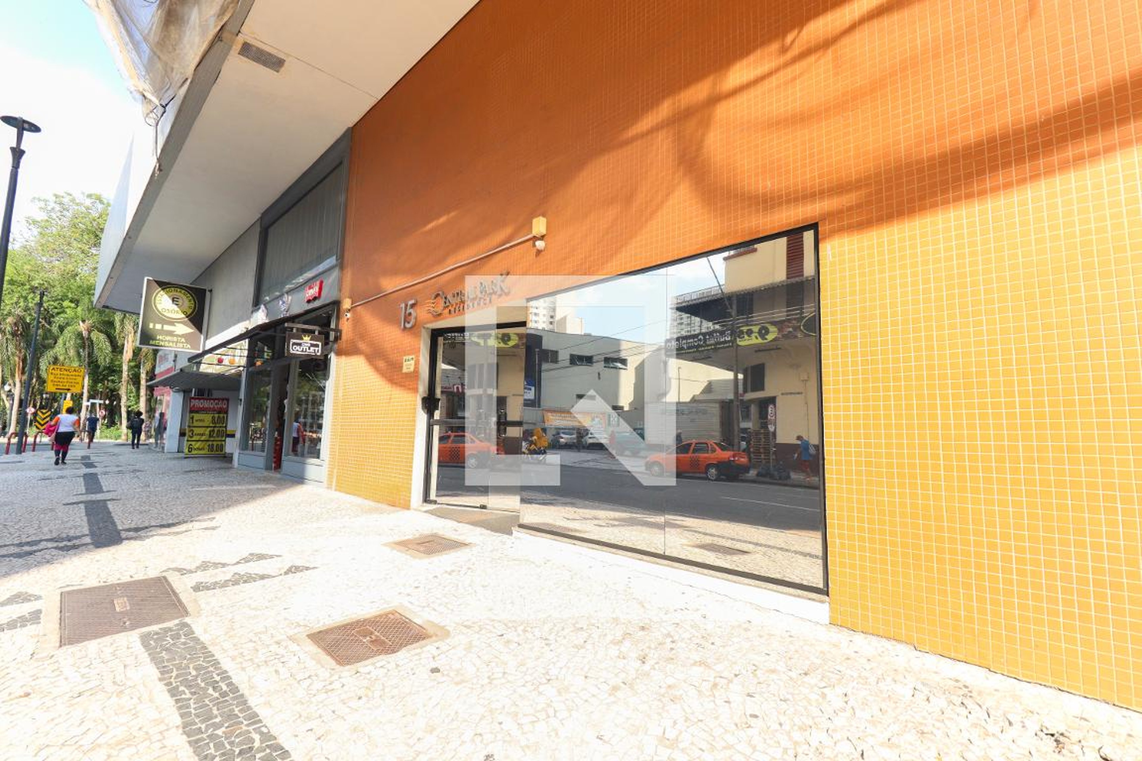 Fachada do Condominio Edifício Central Park Residence