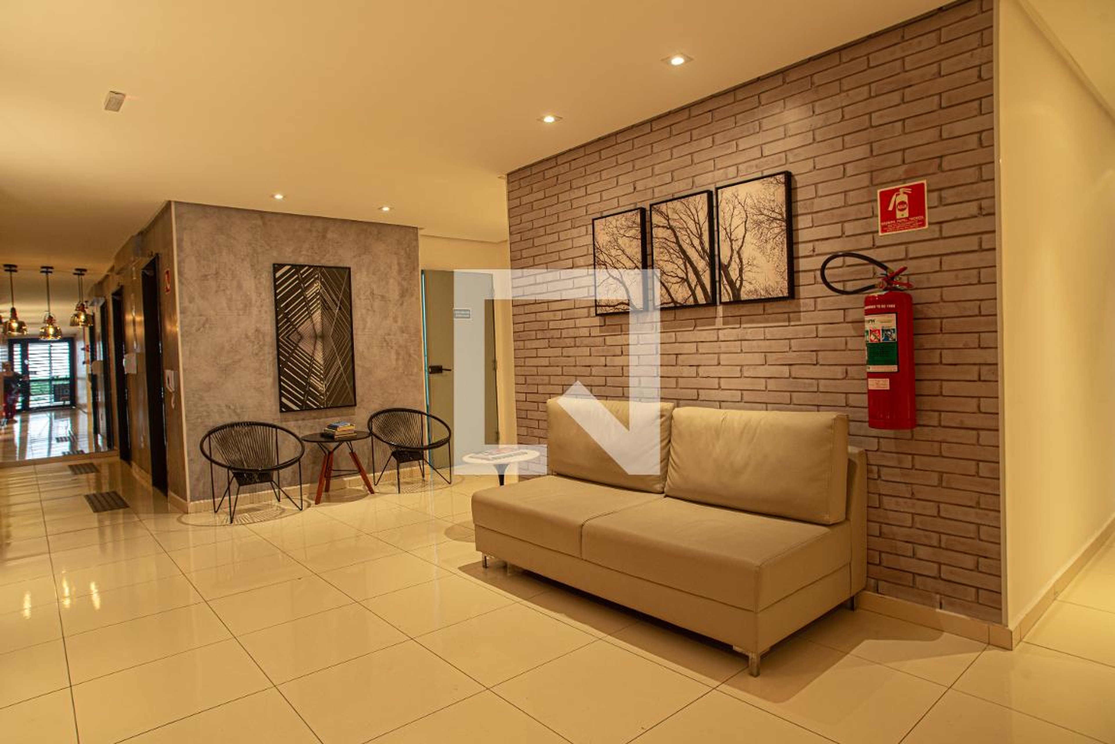 Hall social - To Be Free