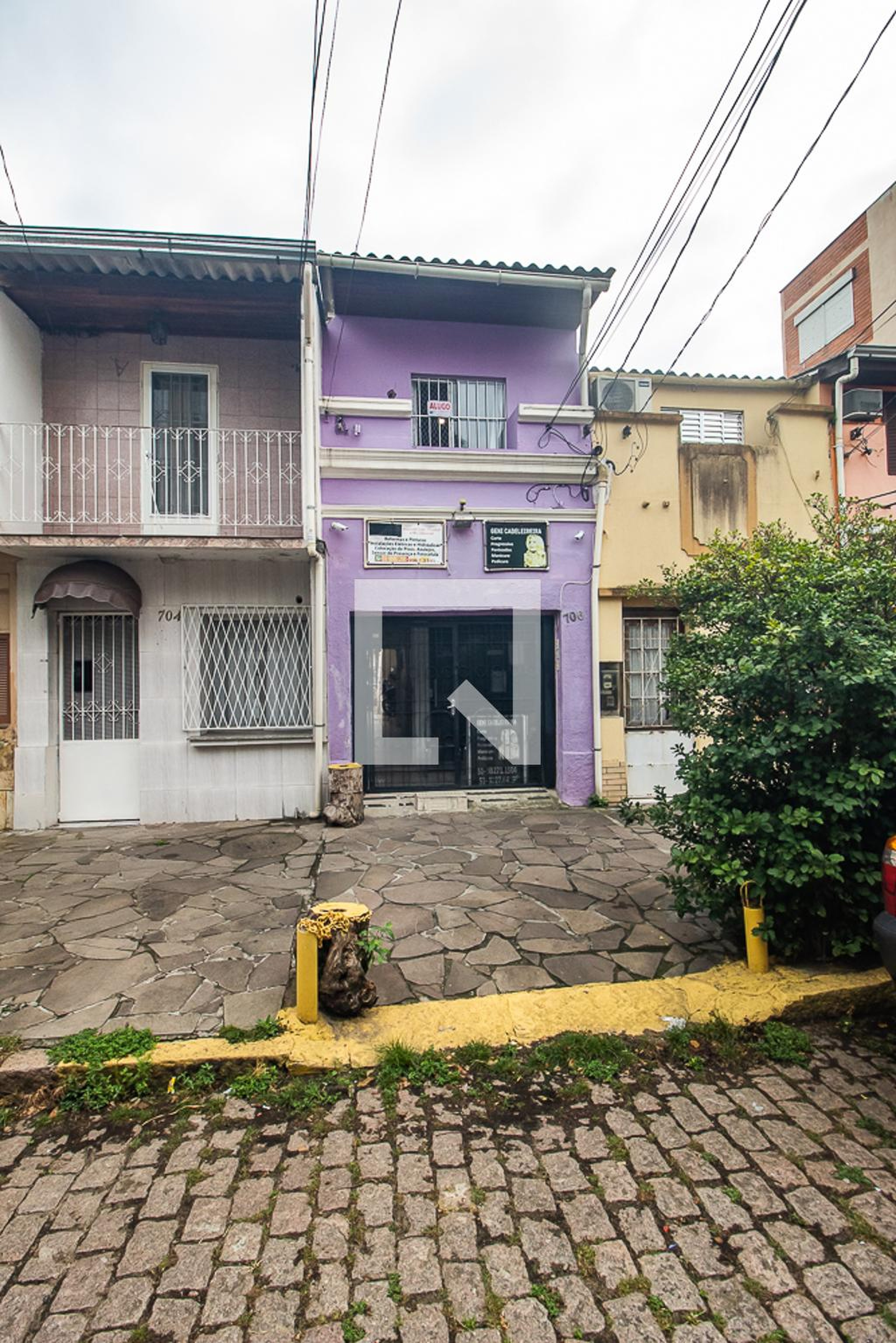 Fachada Condomínio em Rua Dezessete de Junho, 706