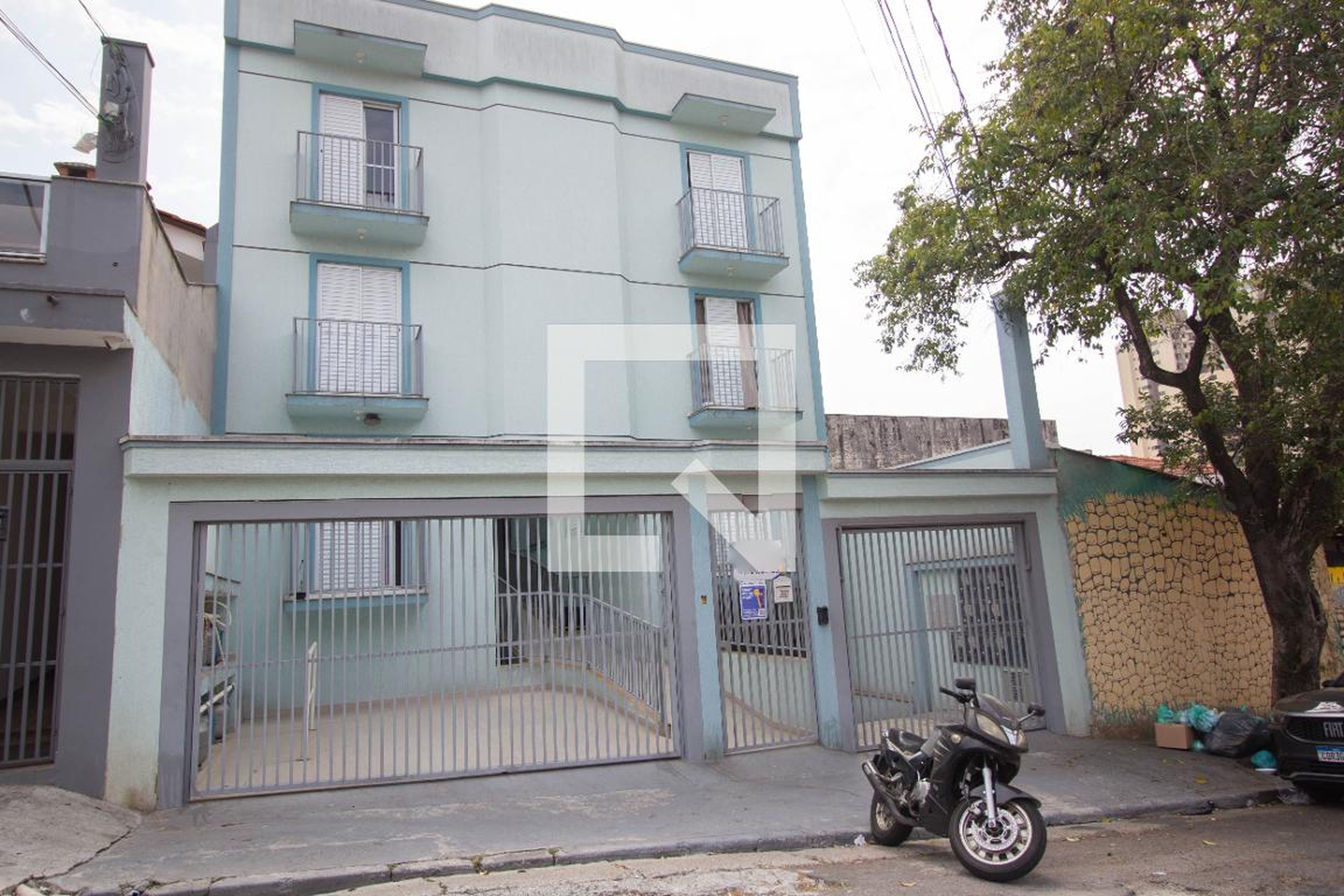 Fachada Condomínio em Rua Pedro de Lucena Pereira, 50