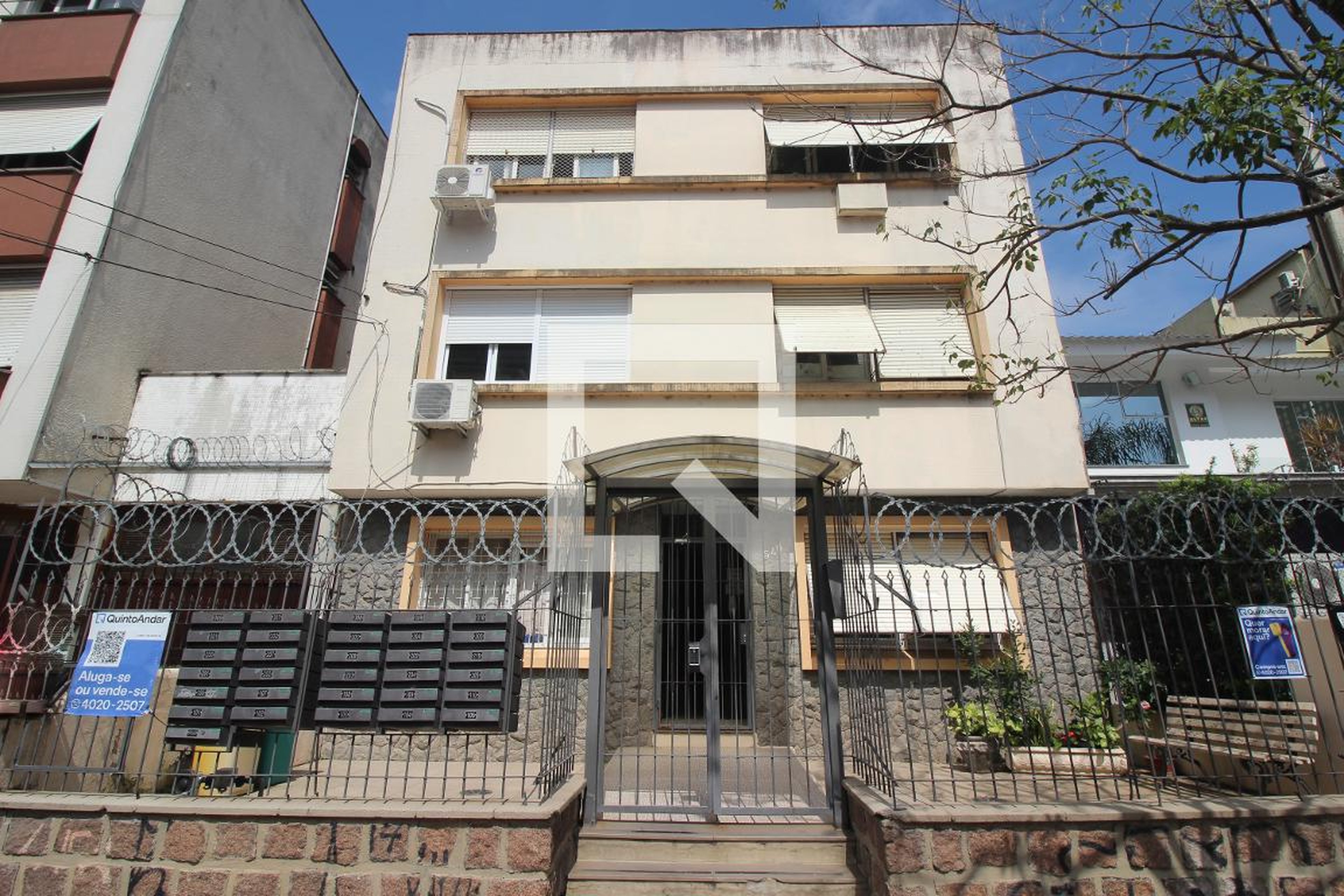 Fachada do Prédio Condomínio Cosmos