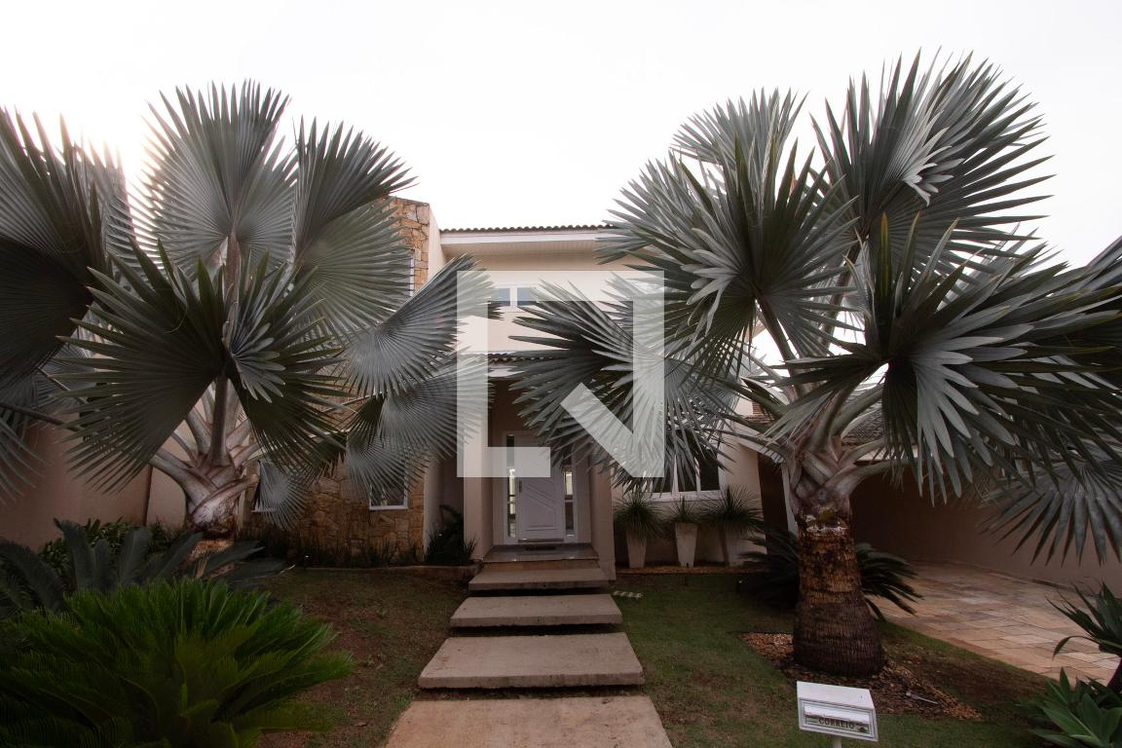 Fachada Condomínio em Avenida Jorge Jamil Zamur, 1520