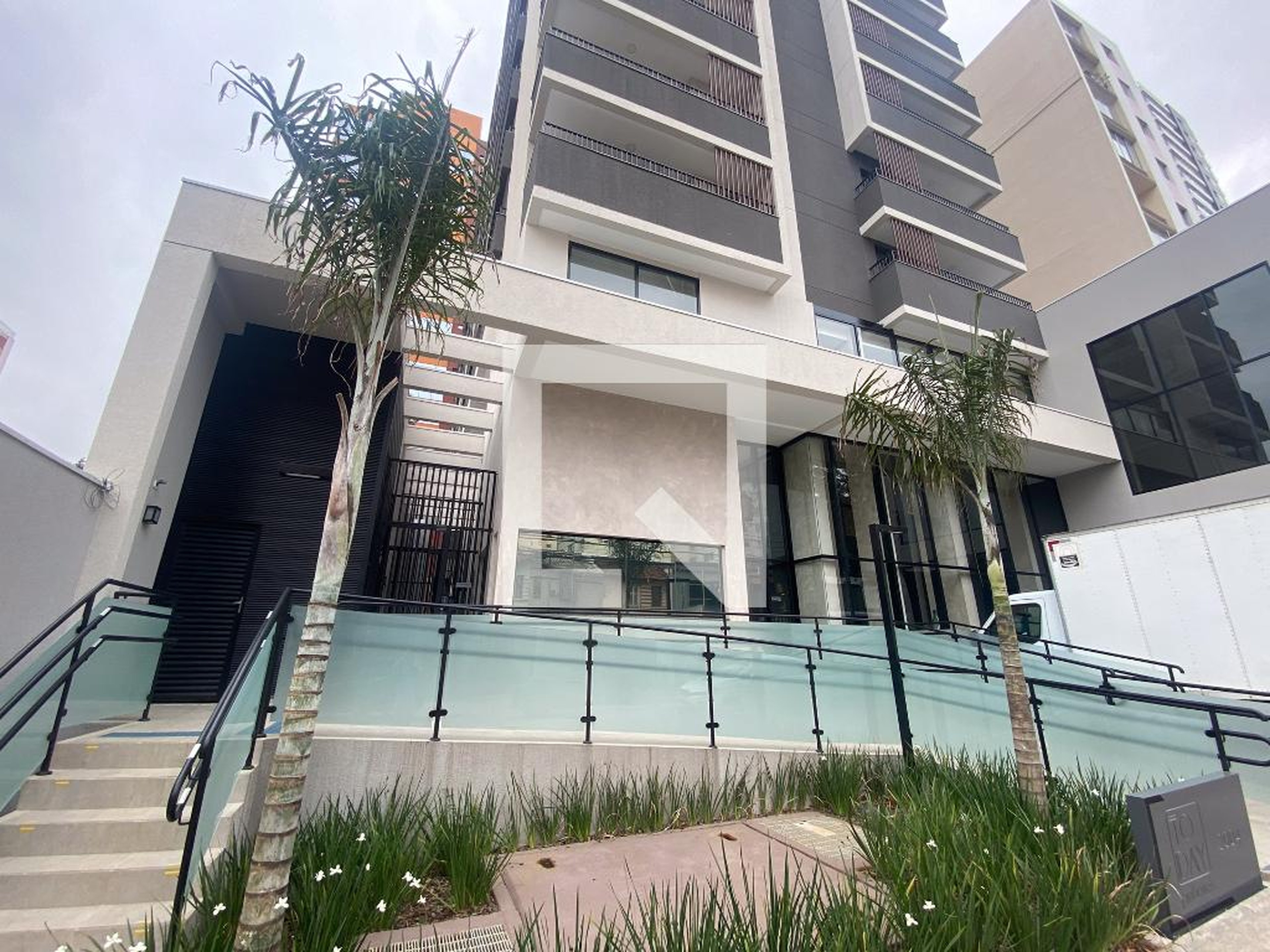 Fachada Condomínio em Rua Cardeal Arcoverde, 204