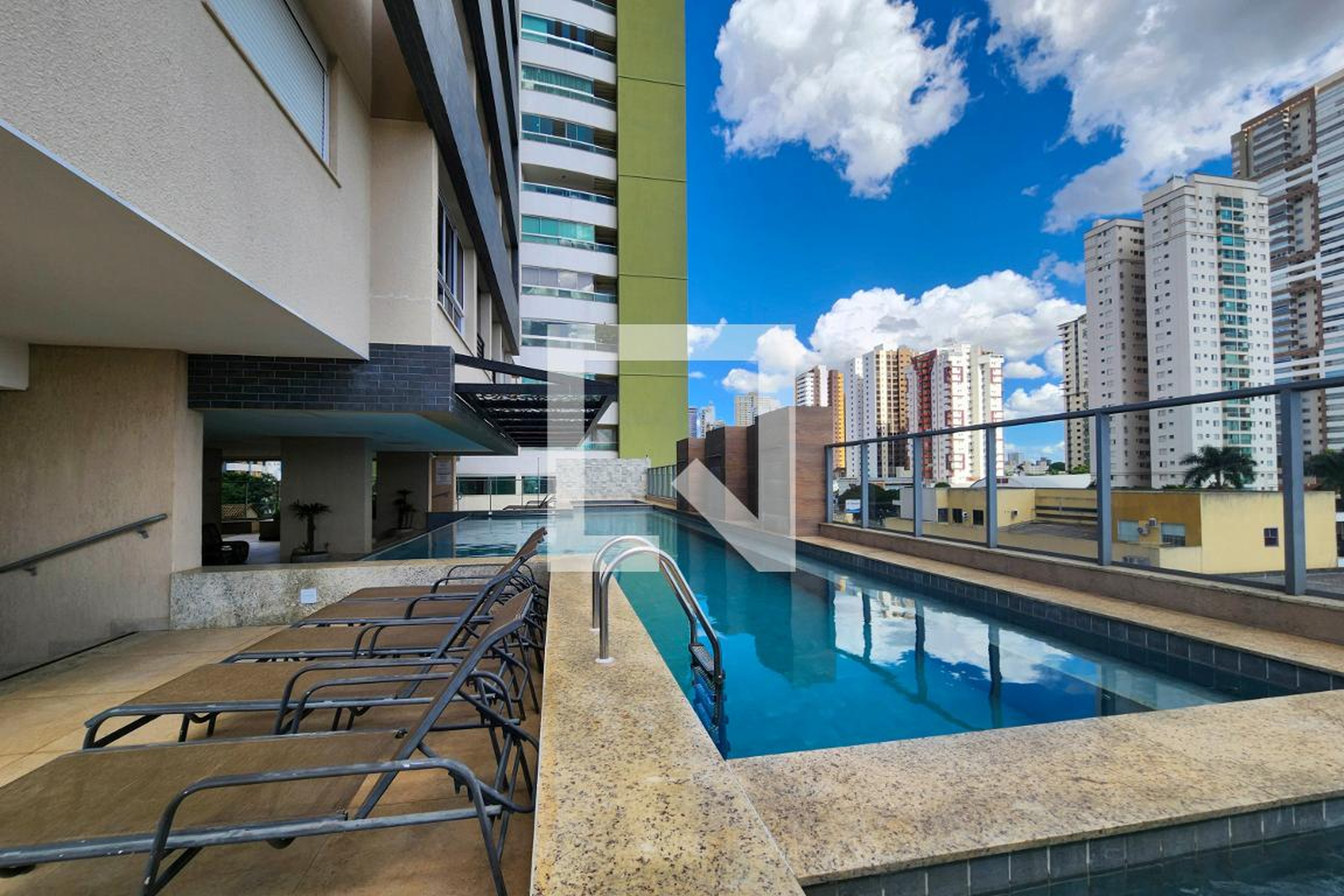 Piscina - Best Bueno Residence