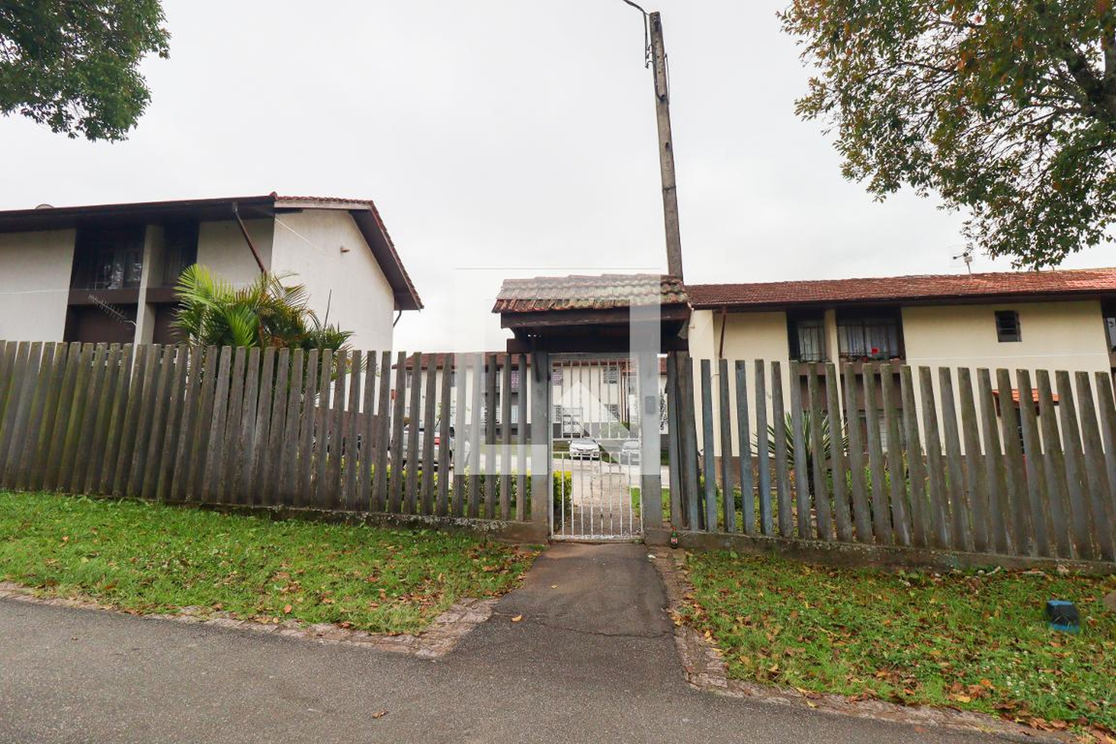 Fachada do Condomínio Condomínio em Rua Luiz Tramontin, 2004