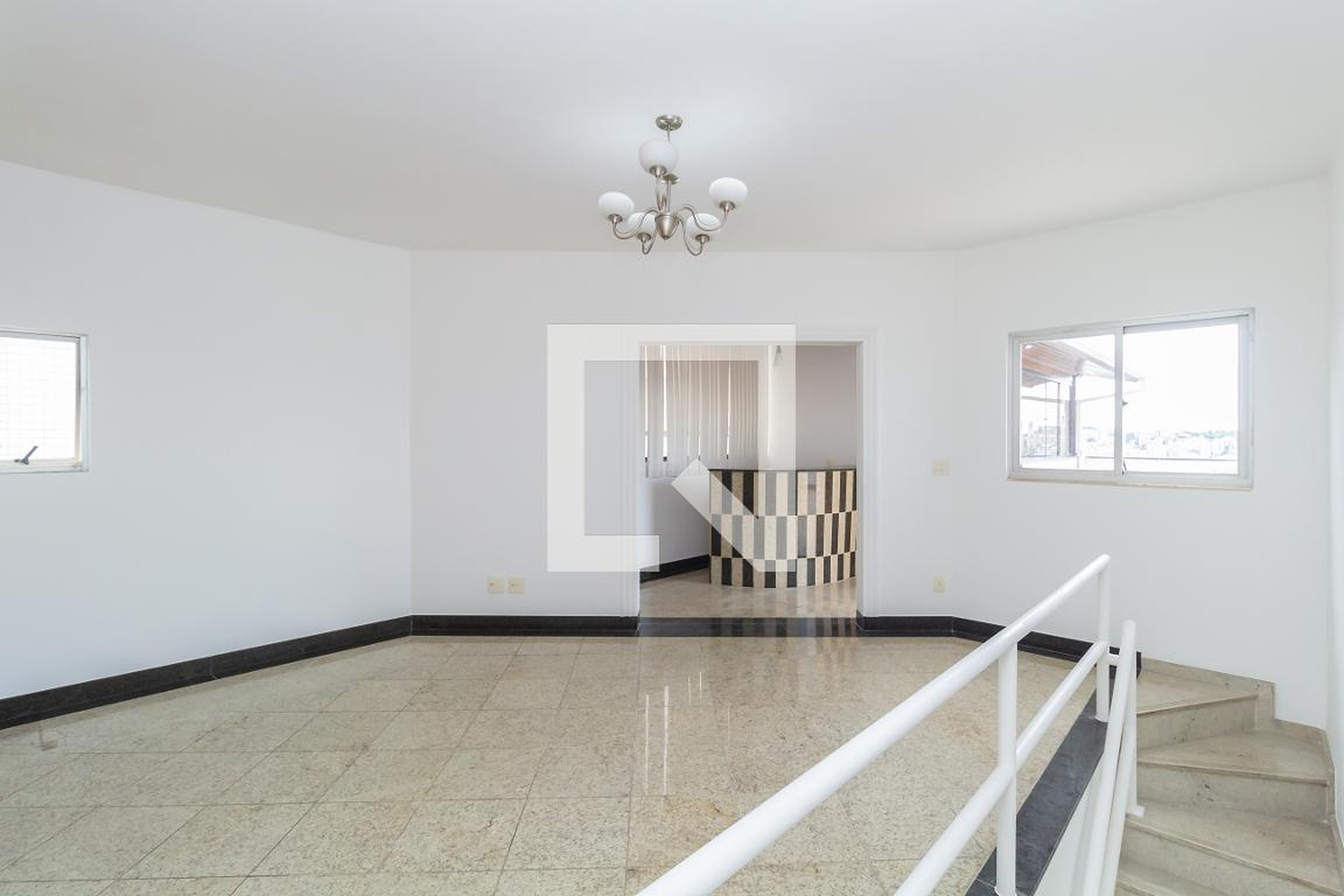 Hall Condomínio em Rua Oliver, 273