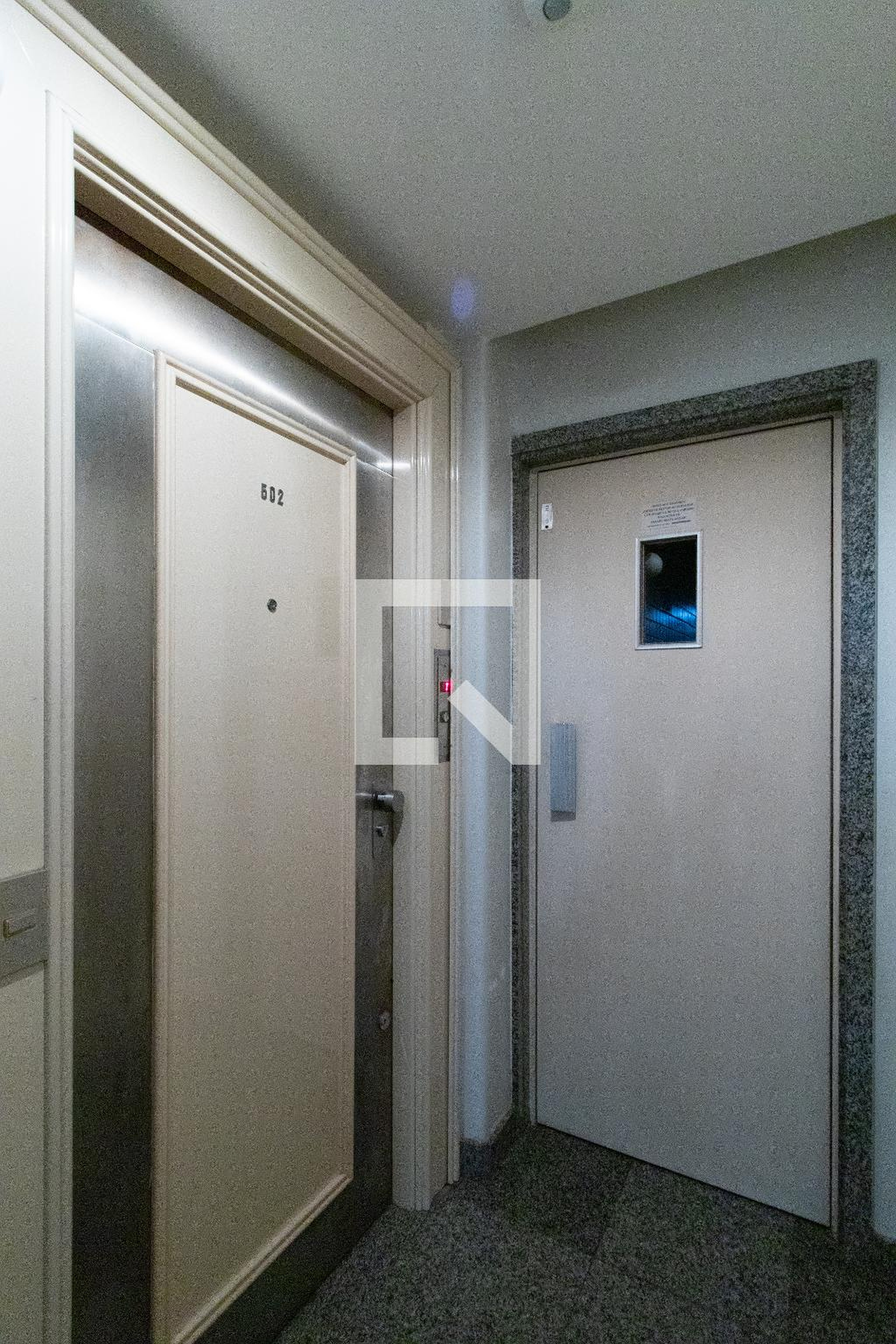 Elevador - Edifício Louvre