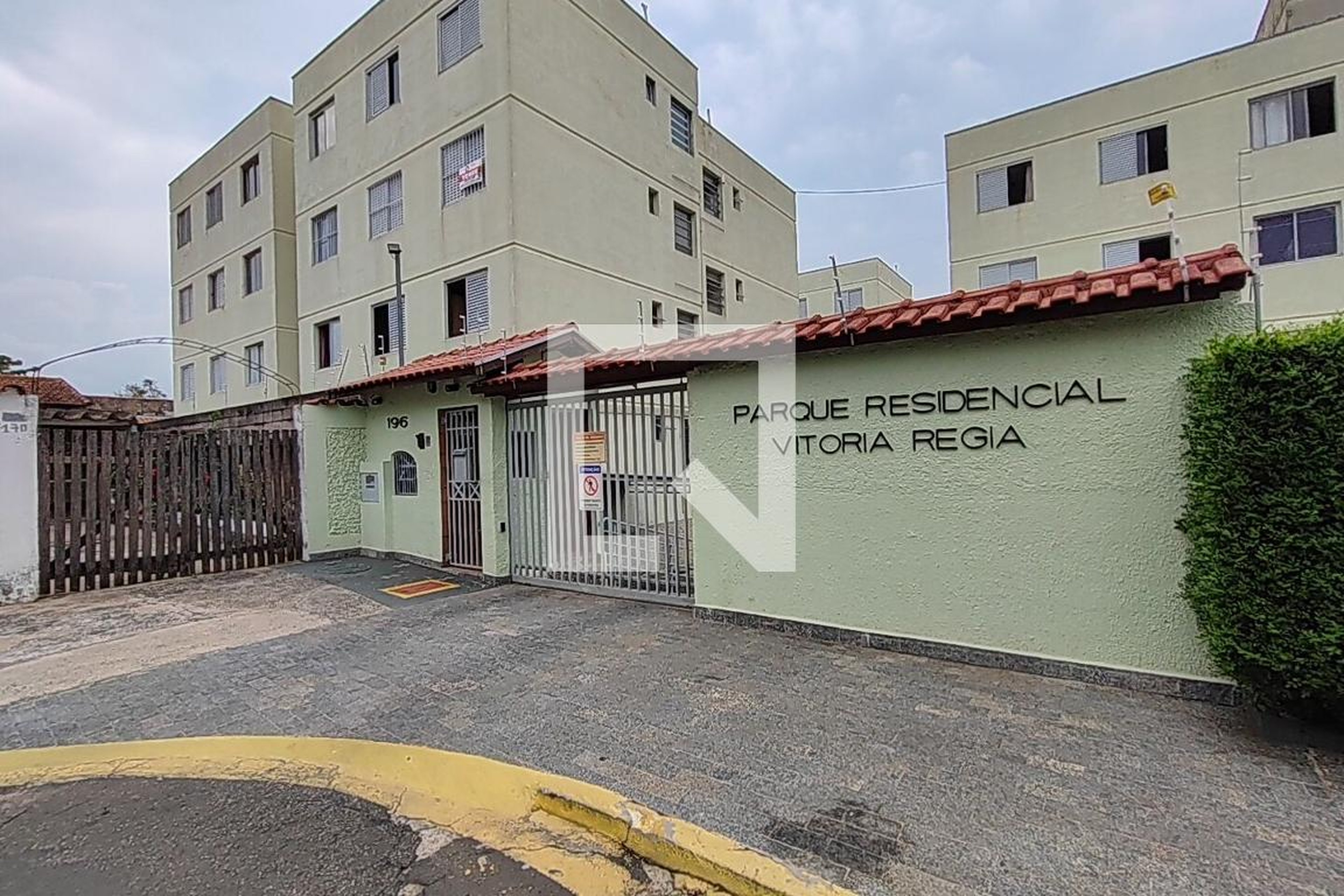 Fachada do Condomínio Condomínio Parque Residencial Vitoria Regia