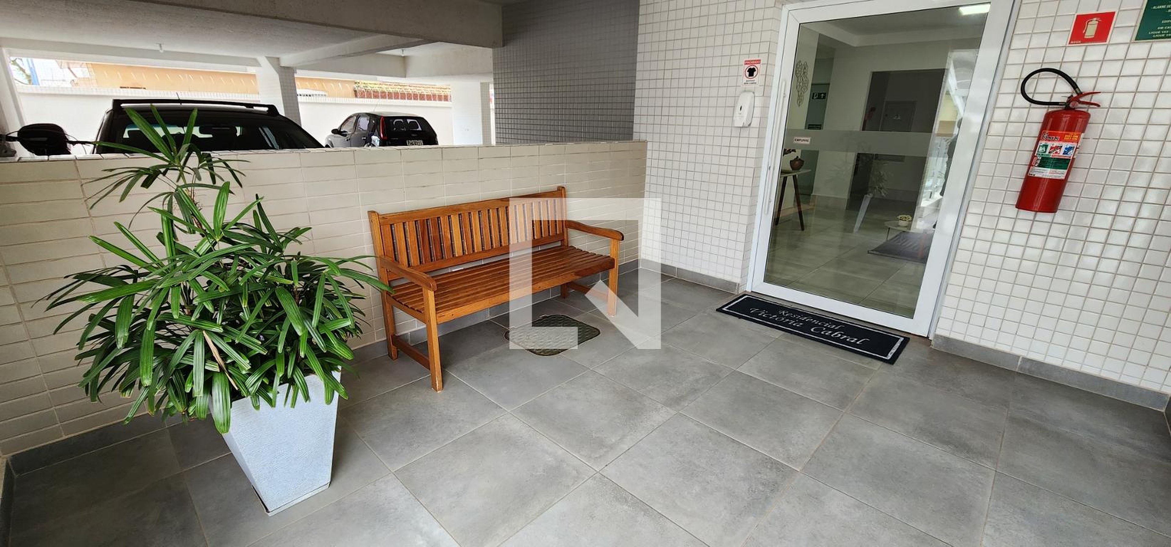 Hall de entrada - Victoria Cabral