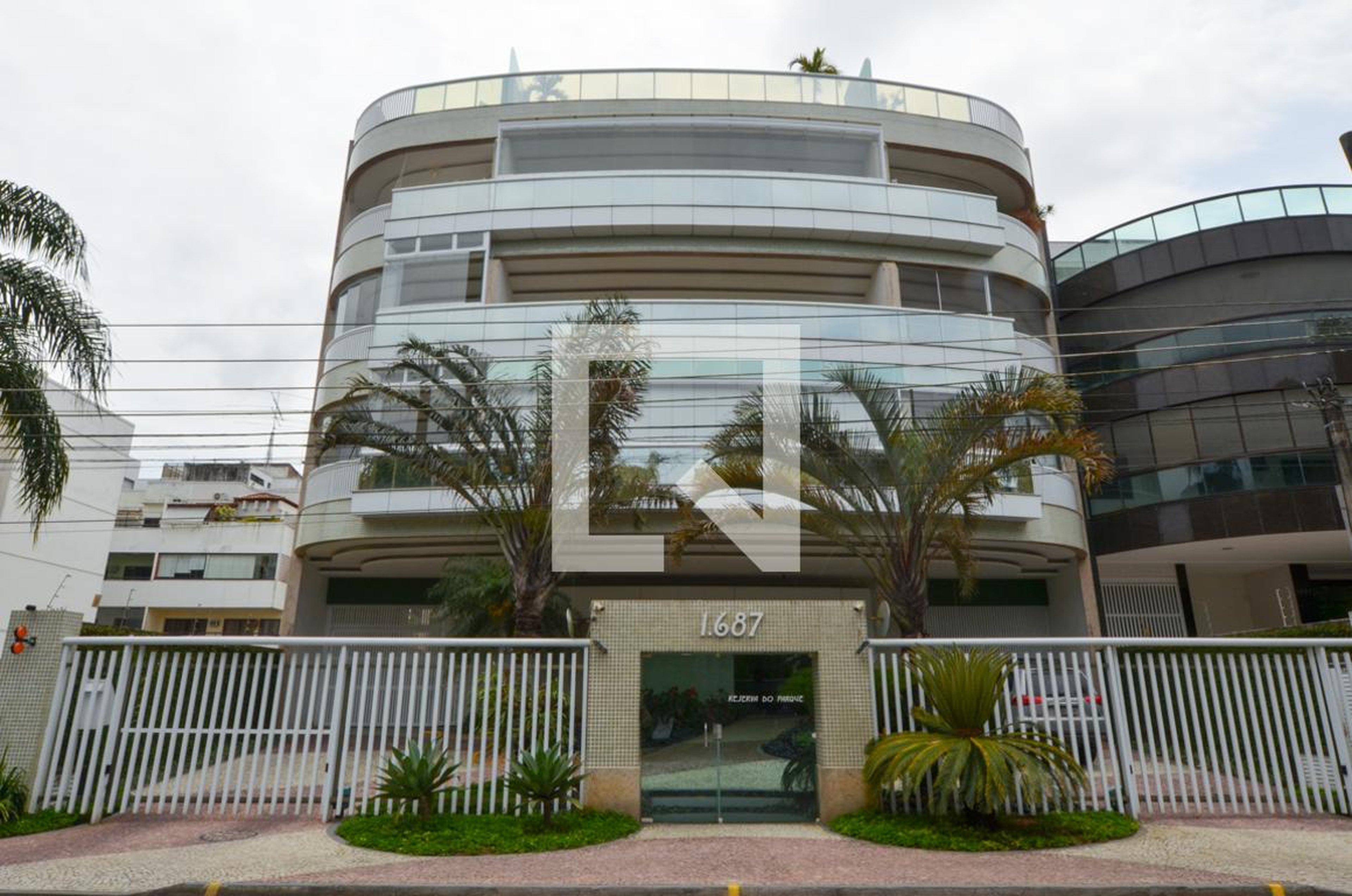 Fachada Condomínio Reserva do Parque