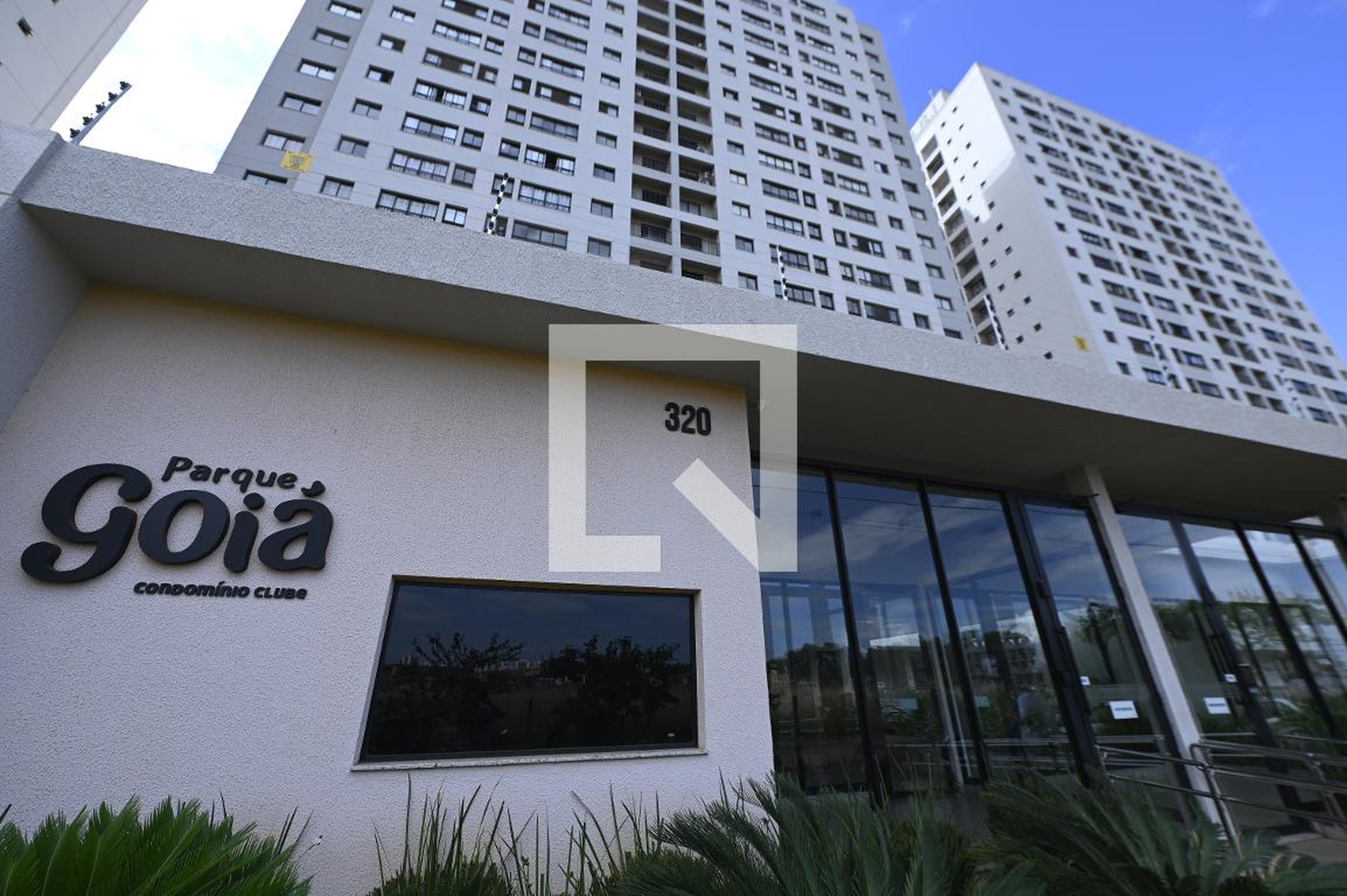 Fachada Condomínio em Rua Fuad Rassi, 320