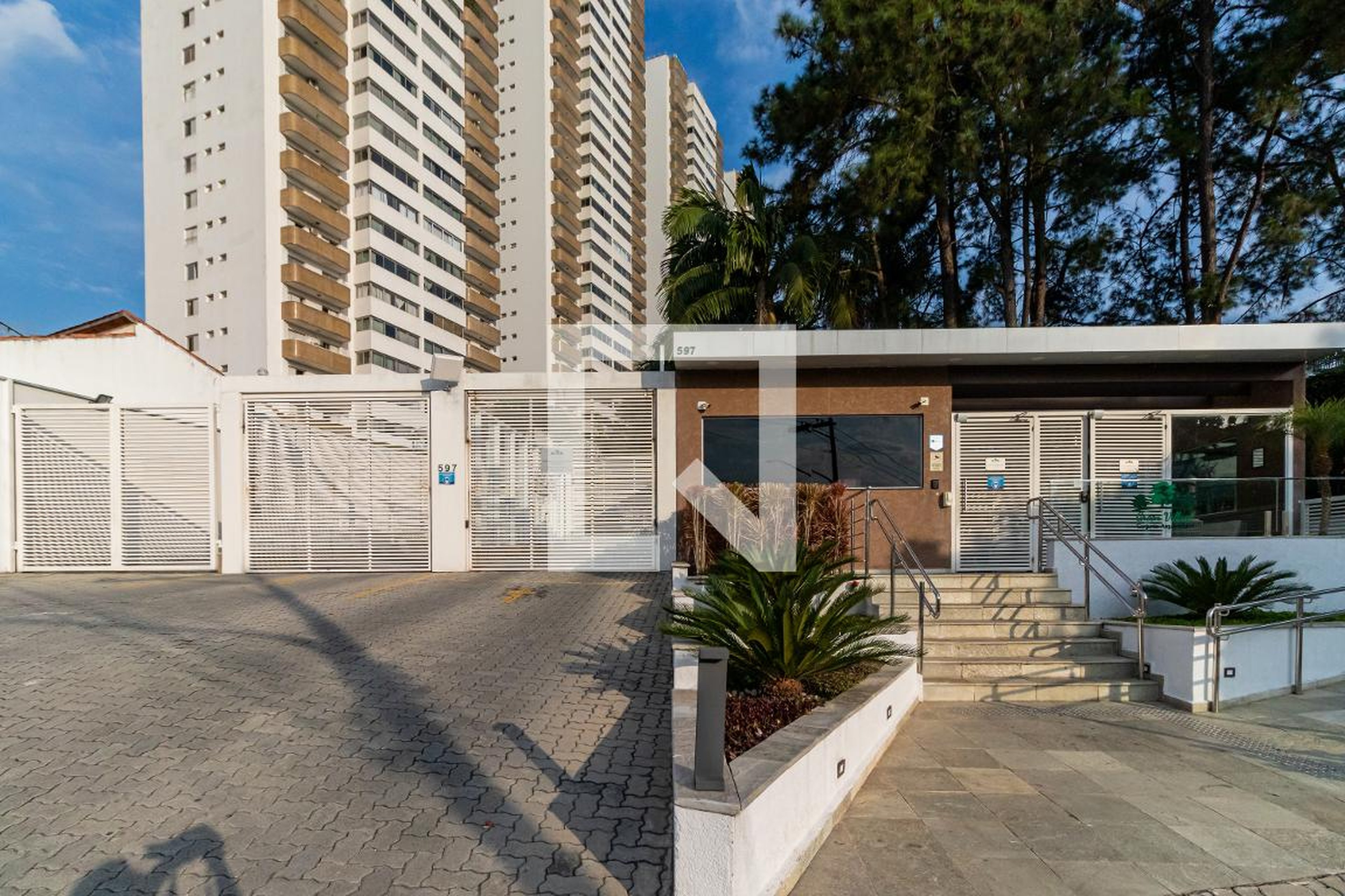 Fachada do Condomínio Condomínio Green Village