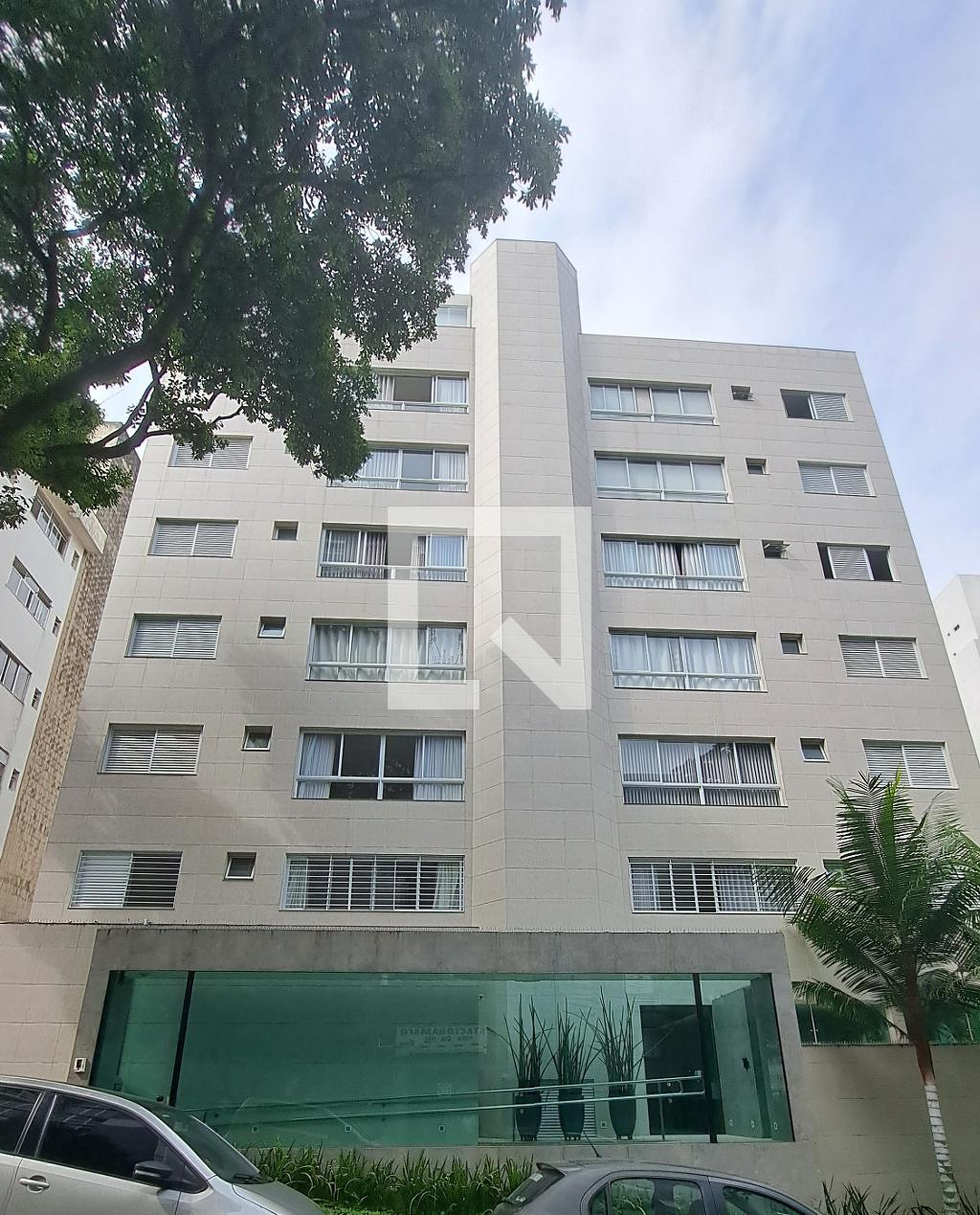 Fachada Condomínio em Rua Herculano de Freitas, 95