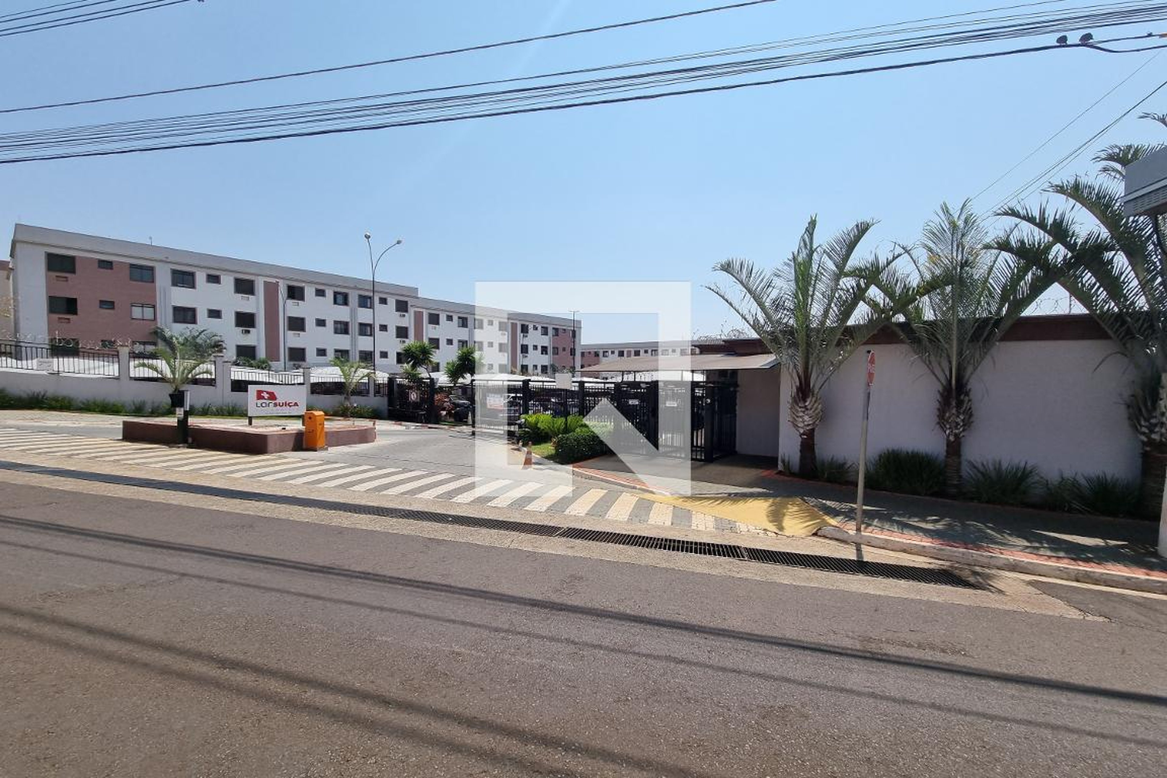 Fachada Condomínio em Rua Doutor Galdos Angulo, 800