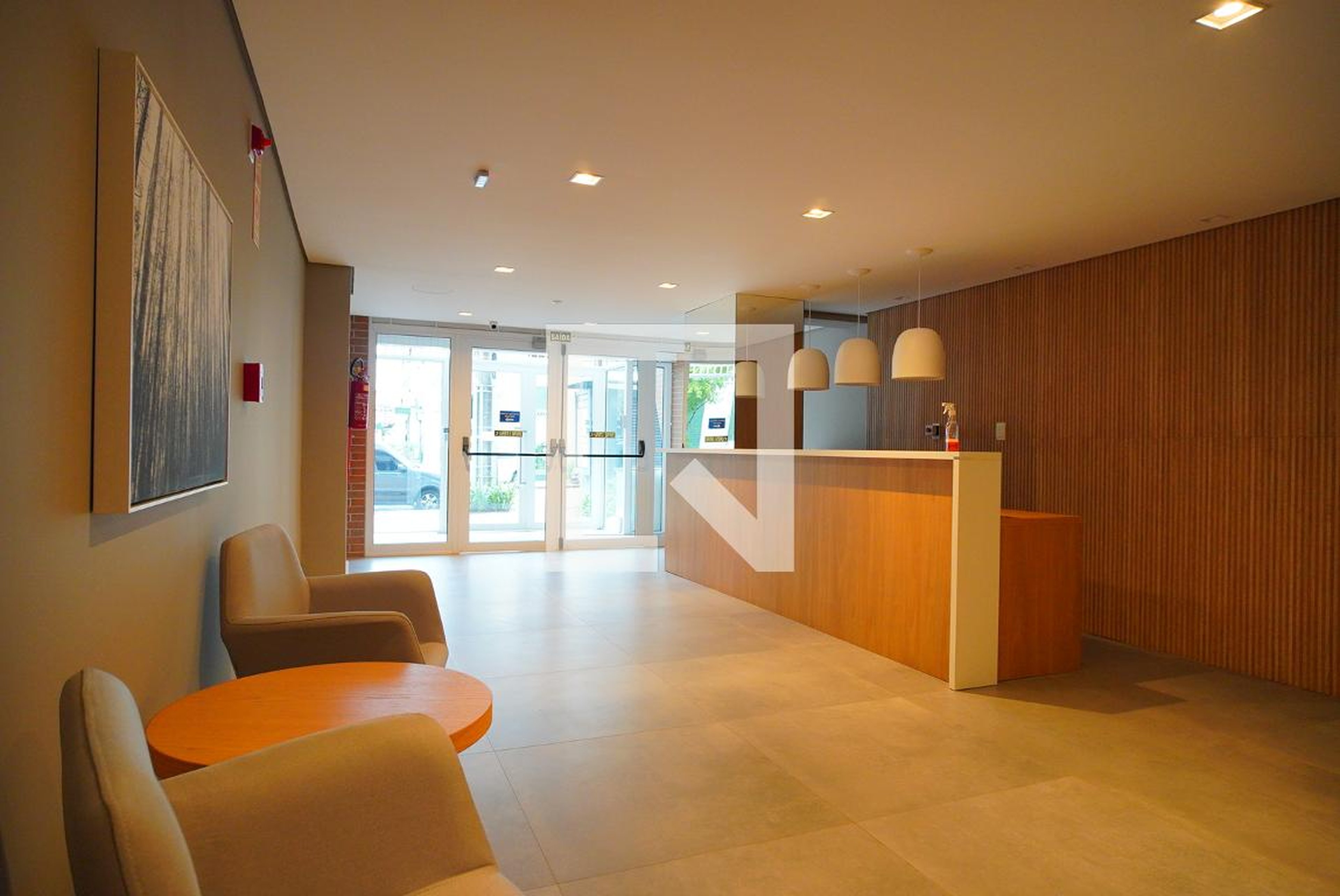 Hall de entrada Condomínio em Rua Alberto Silva, 56