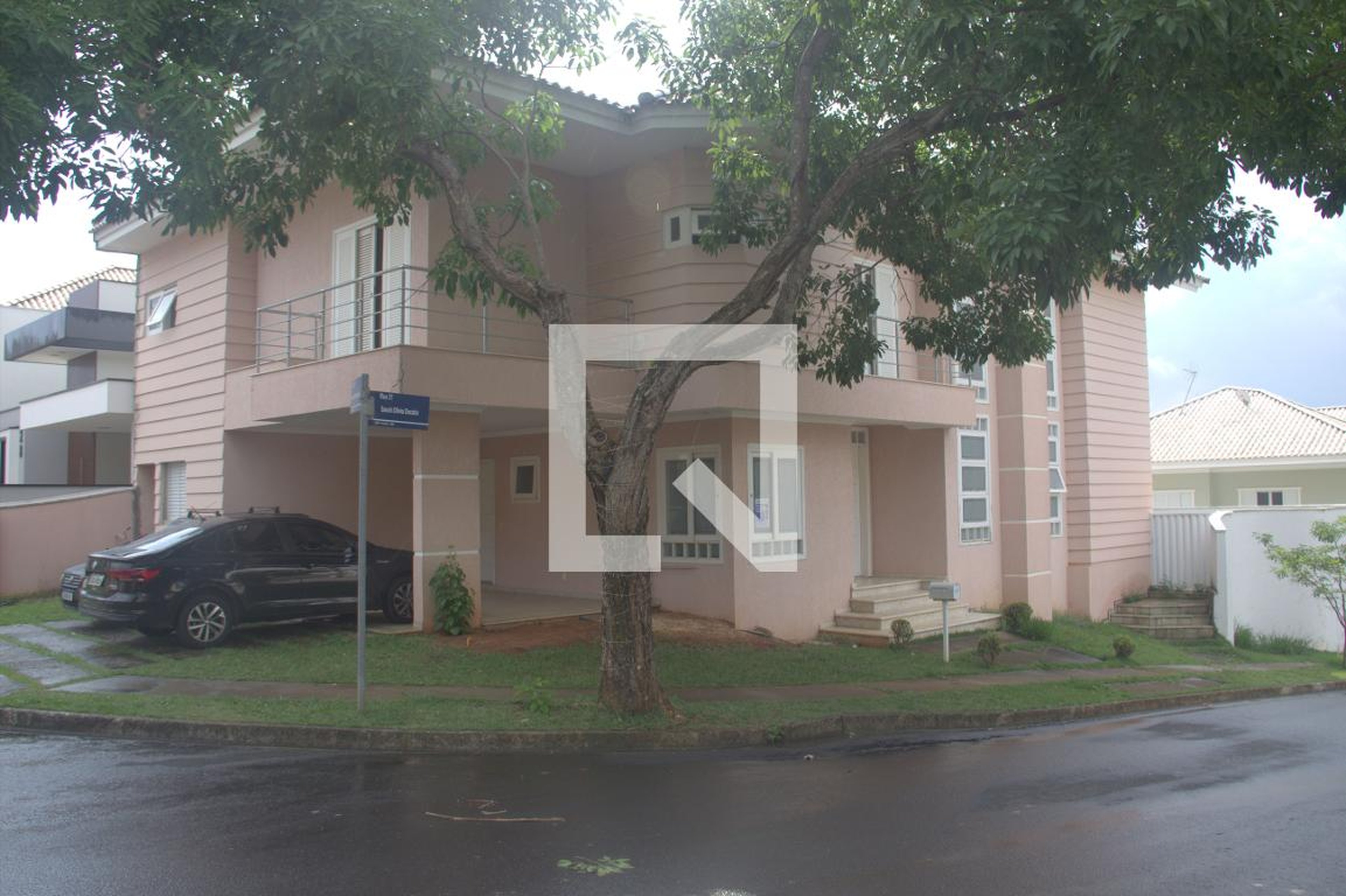 Fachada Condomínio em Rua Benedicta Dirce Nogueira, 20