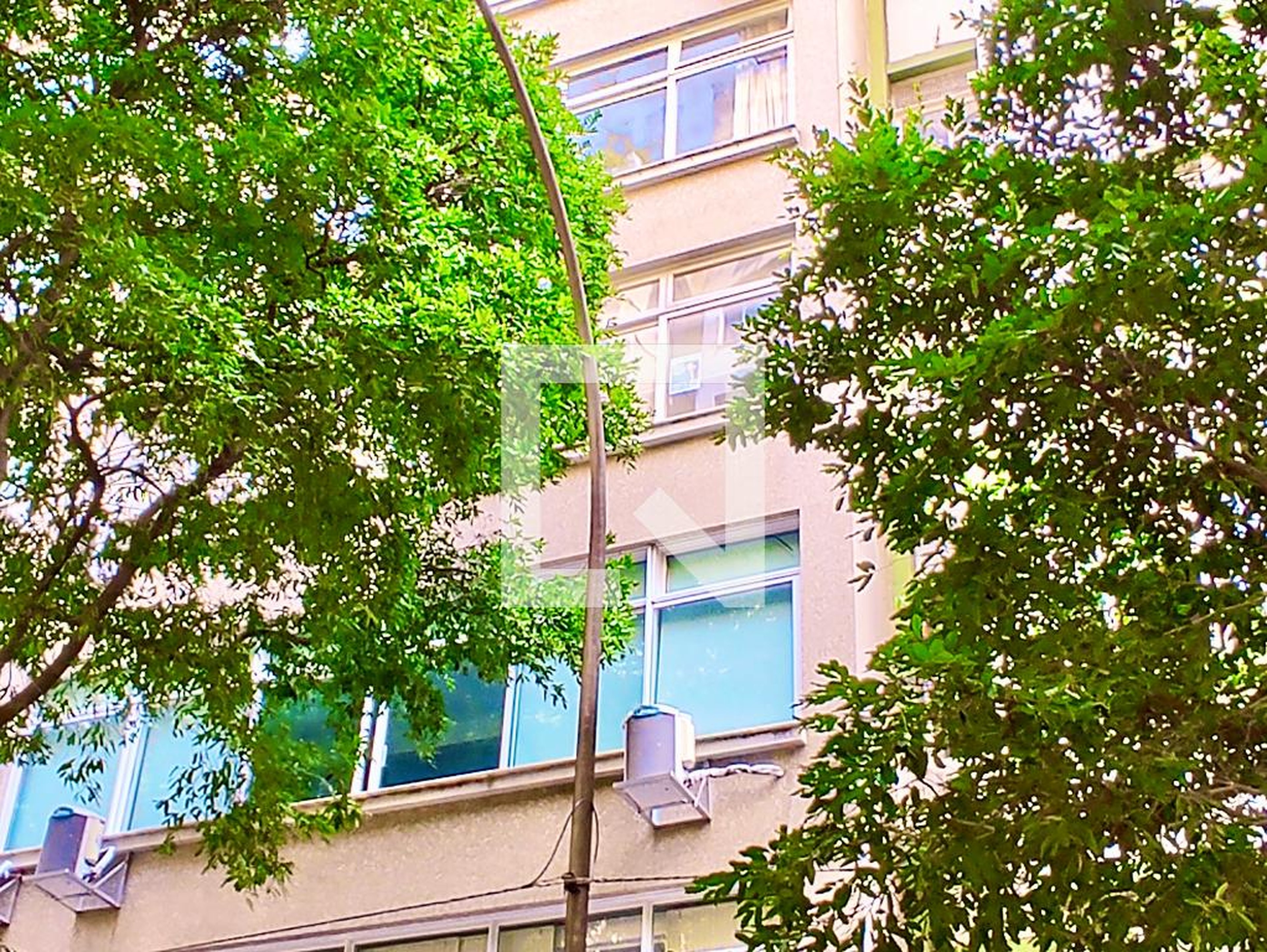 Fachada Condomínio em Rua Bulhões Carvalho, 527