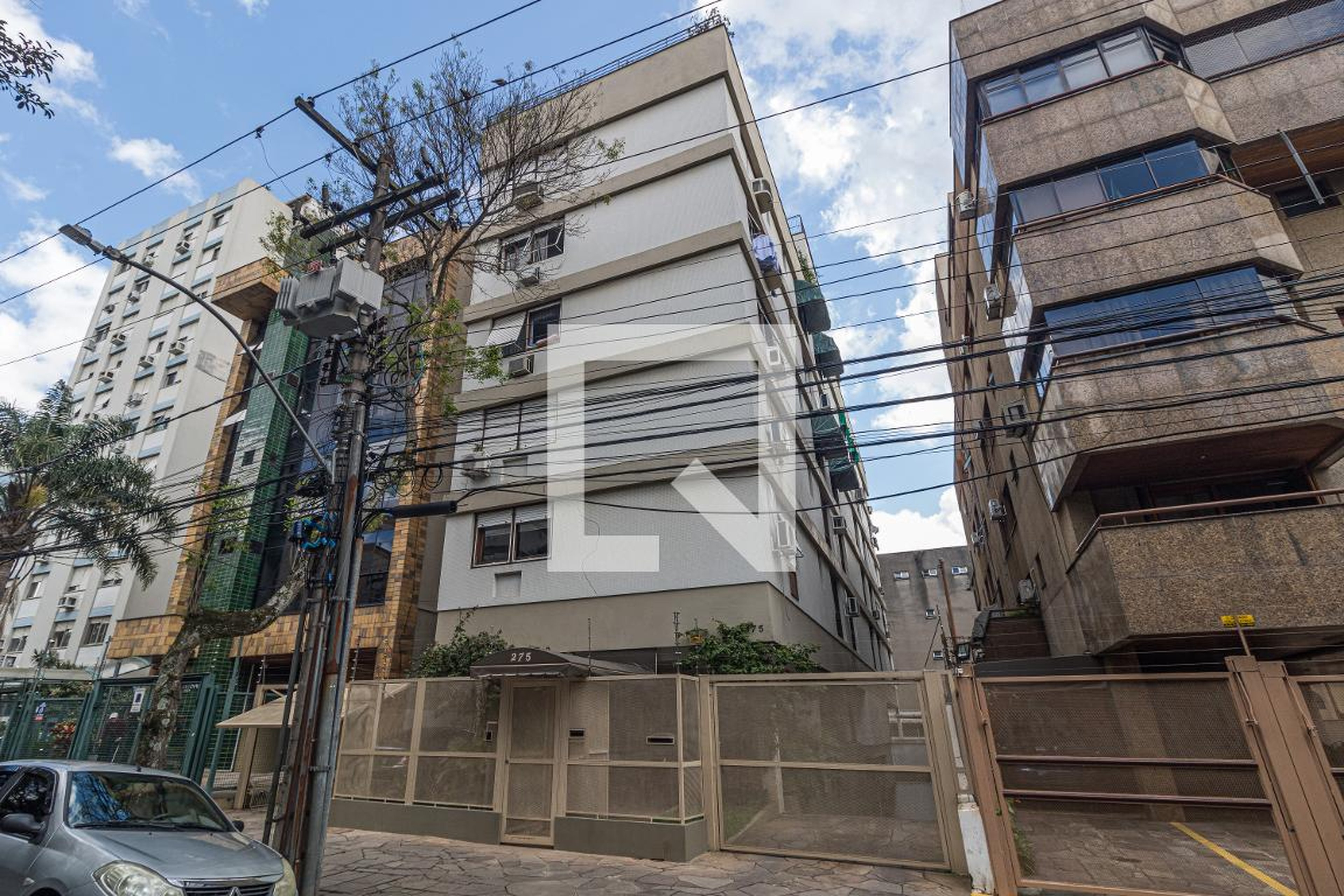 Fachada do Prédio Condomínio em Rua Vieira de Castro, 275