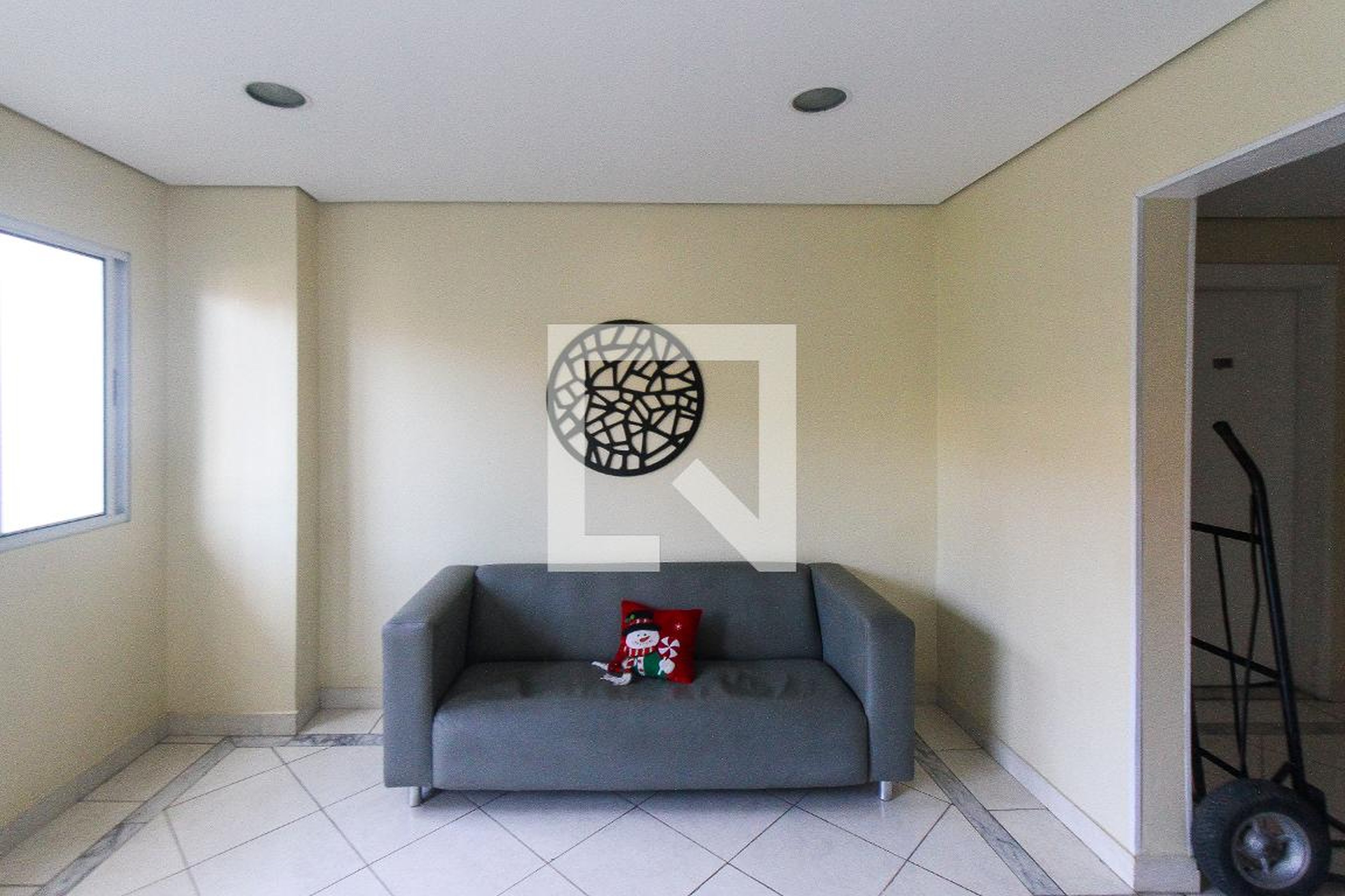 Hall Condomínio em Rua Doutor Paulo Queiroz, 71