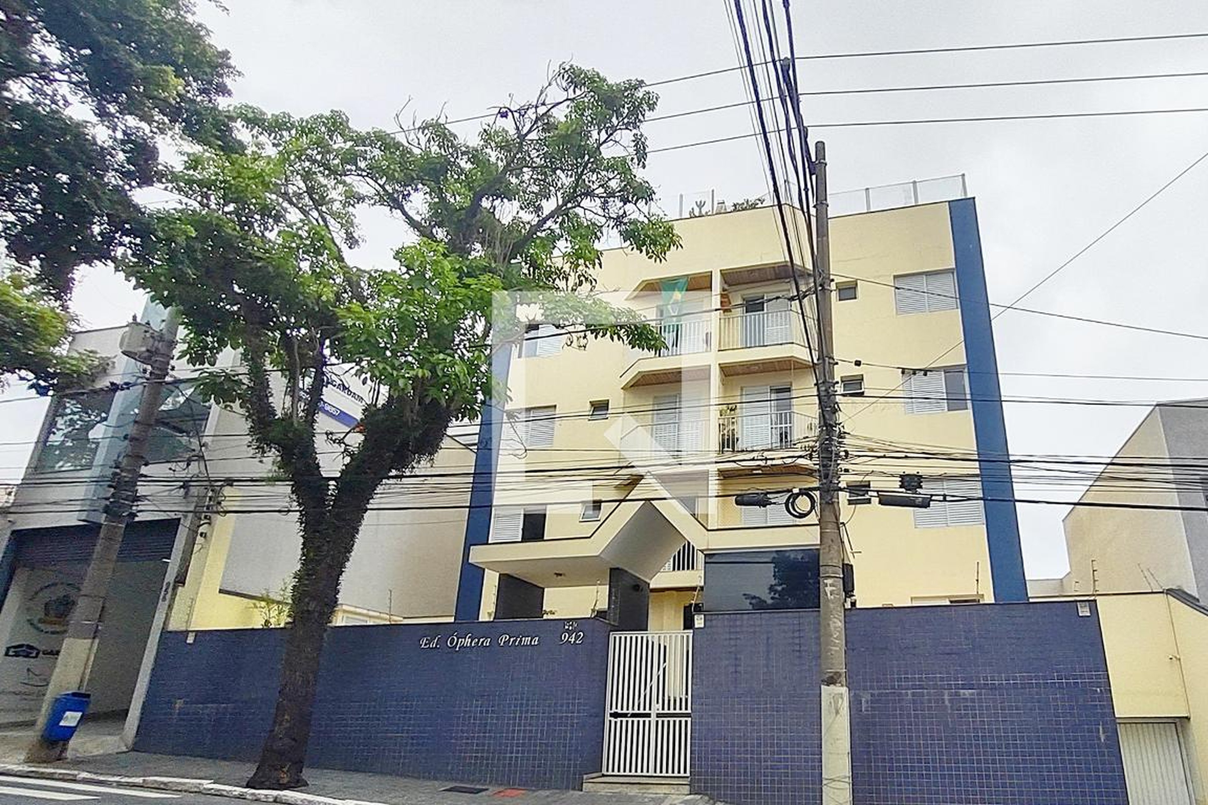 Fachada Condomínio em Rua Oswaldo Cruz, 942