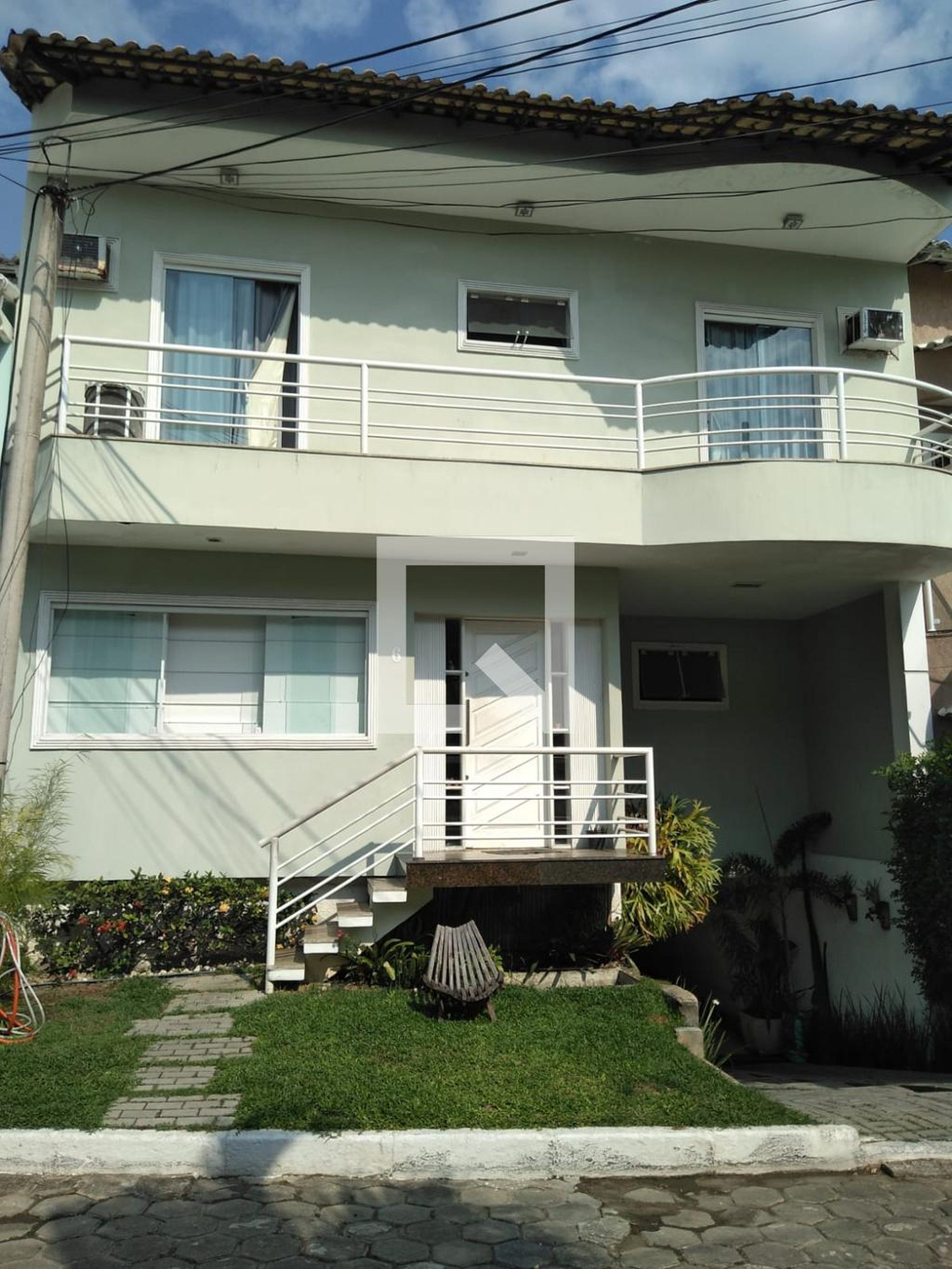 Fachada Condomínio em Estrada da Cambota, 624