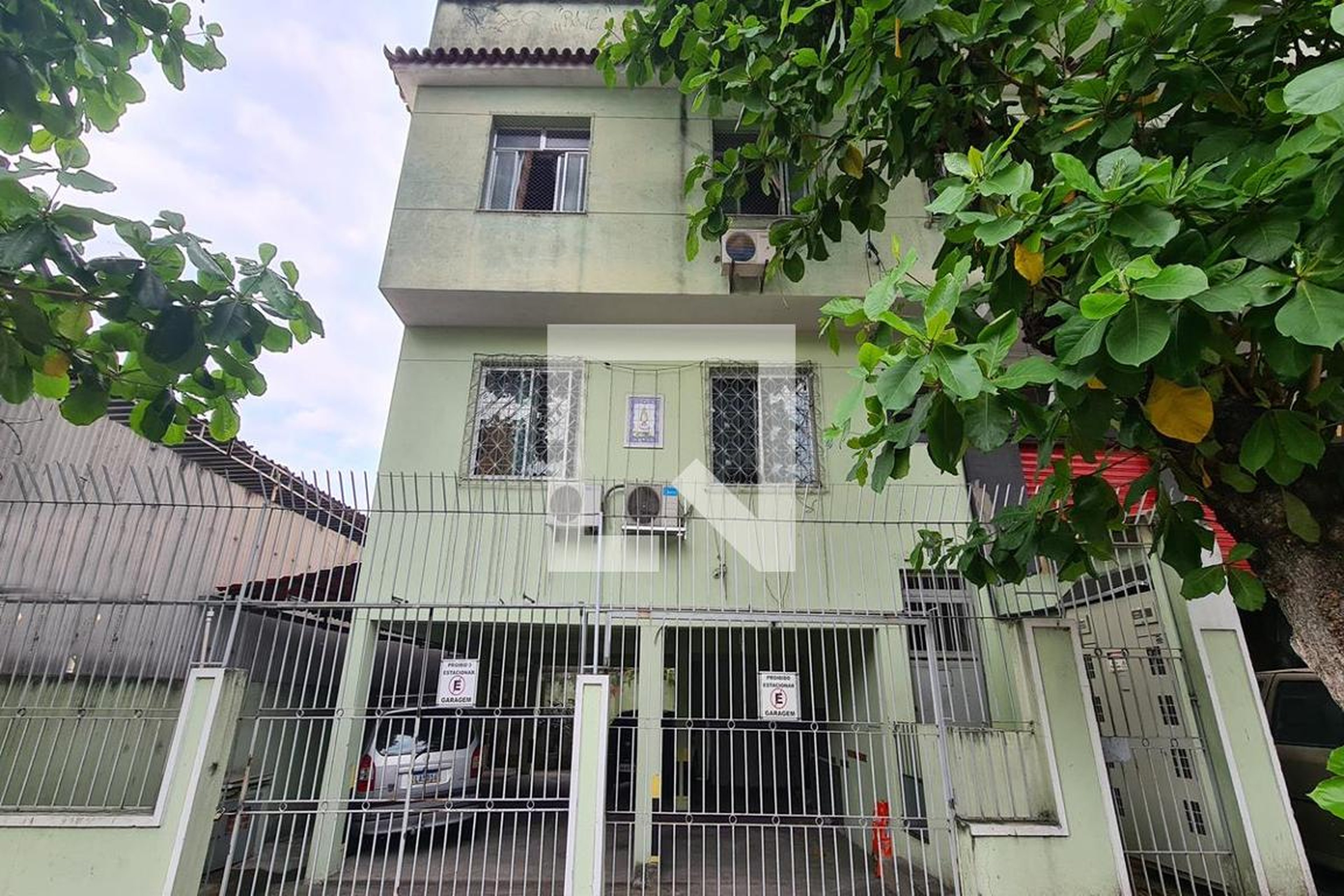 Fachada Condomínio em Rua Feliciano de Aguiar, 471