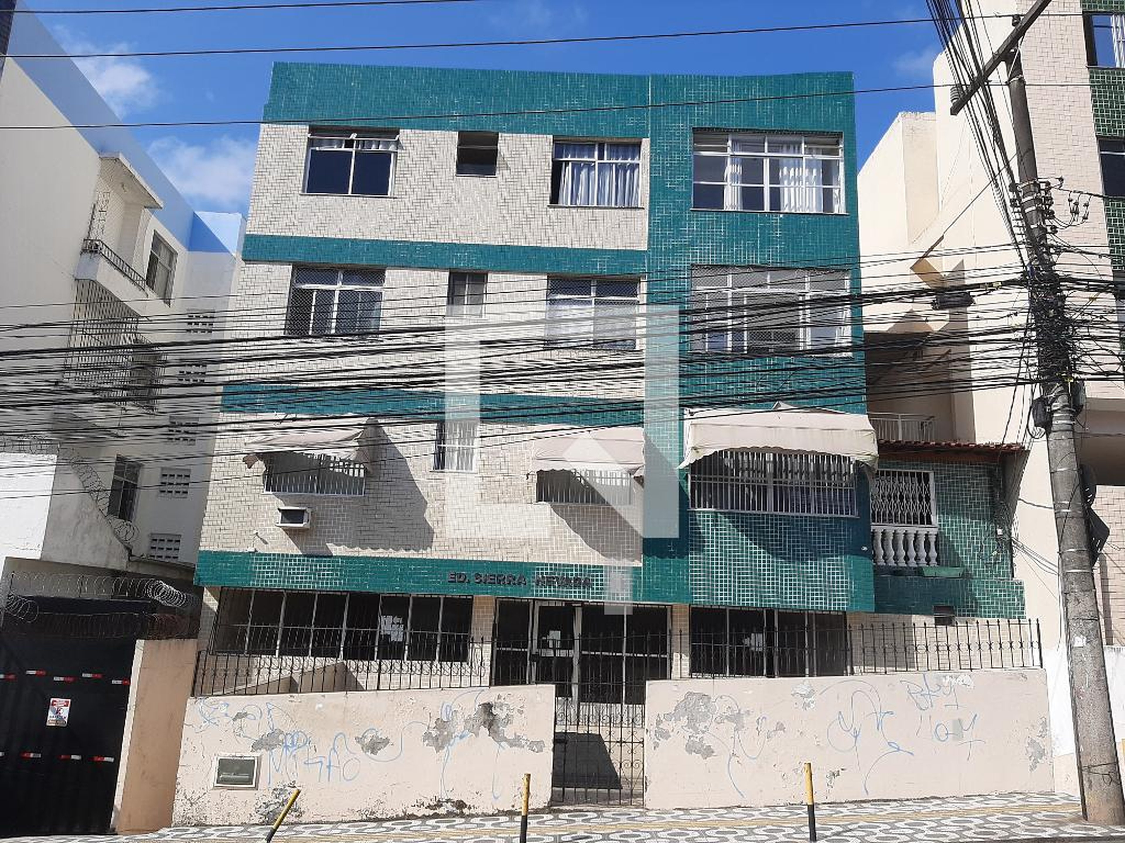 Fachada Condomínio em Avenida Dom João Vi, 36