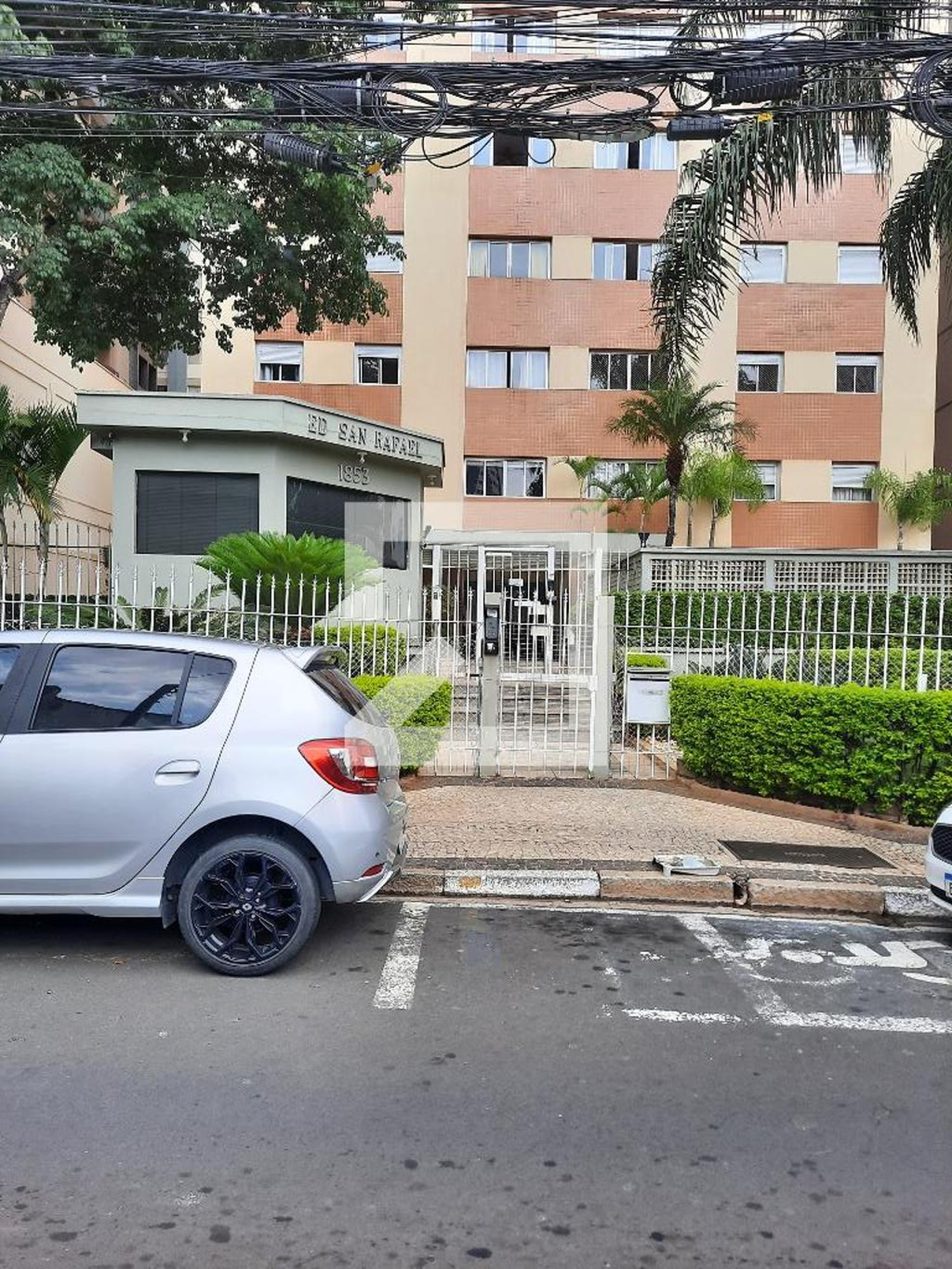 Fachada do Prédio Condomínio em Avenida Dona Libânia, 1853