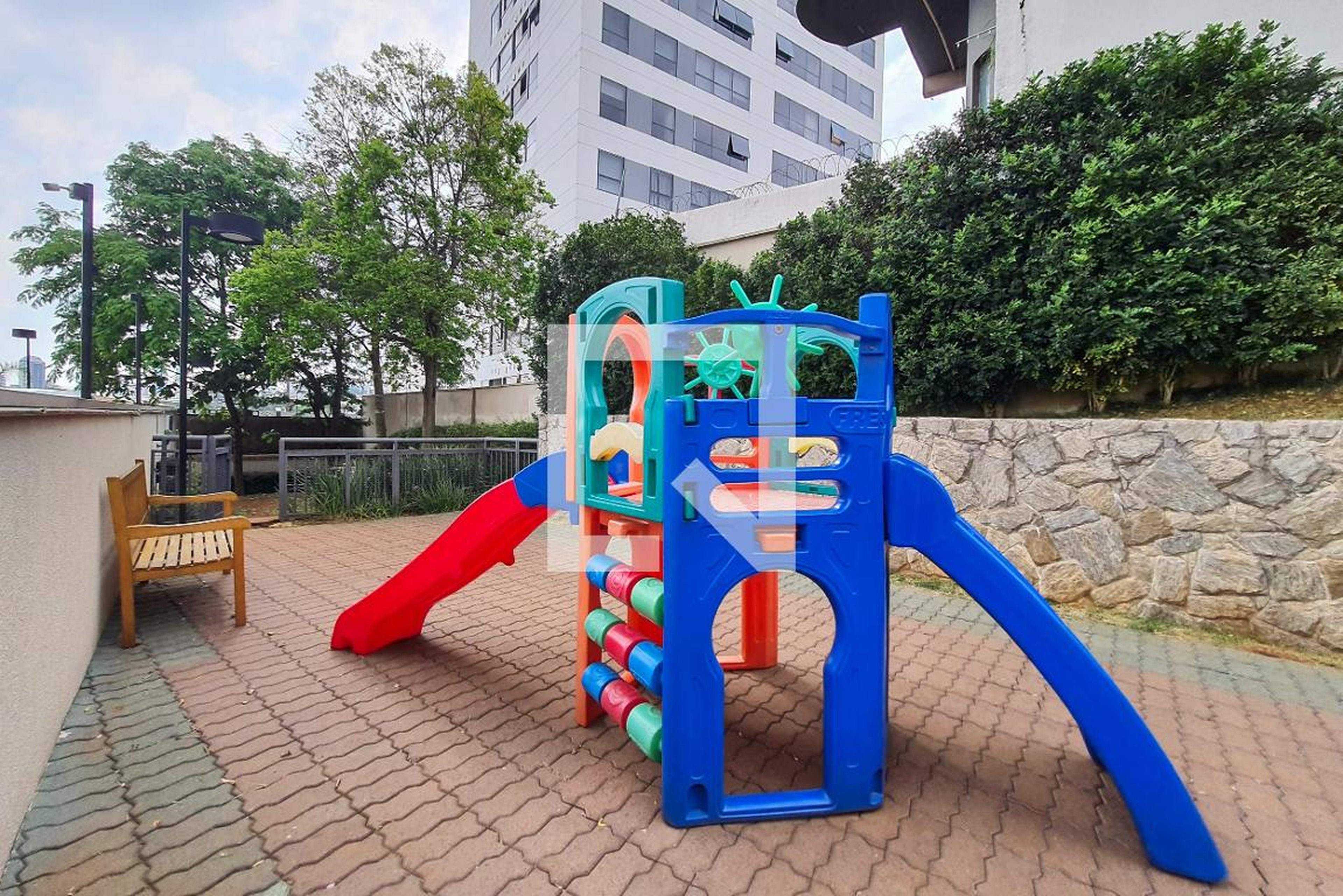 Playground - Closer Santana