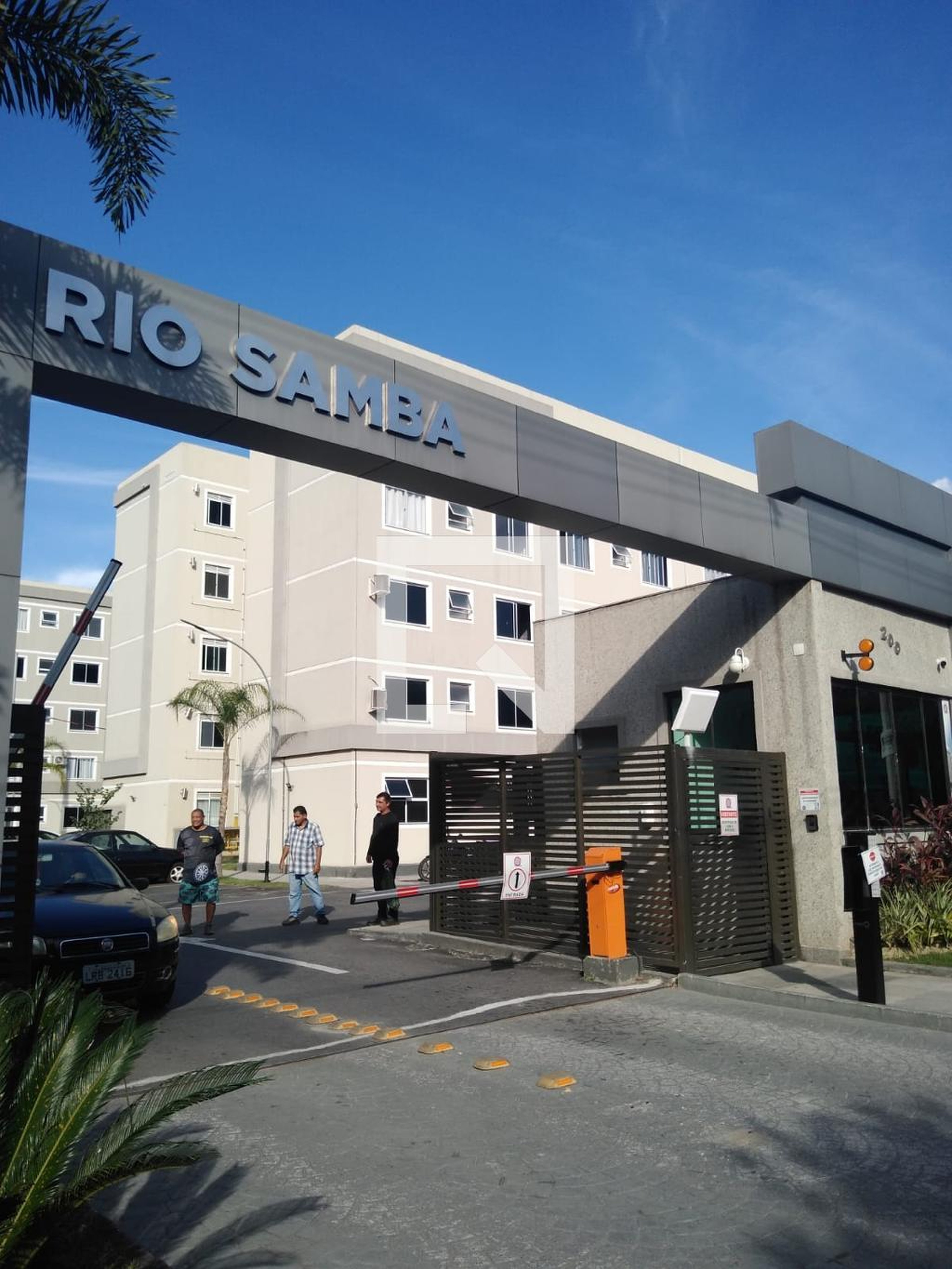 Fachada do condomínio Condomínio em Rua Antônio Carlos Belchior, 199