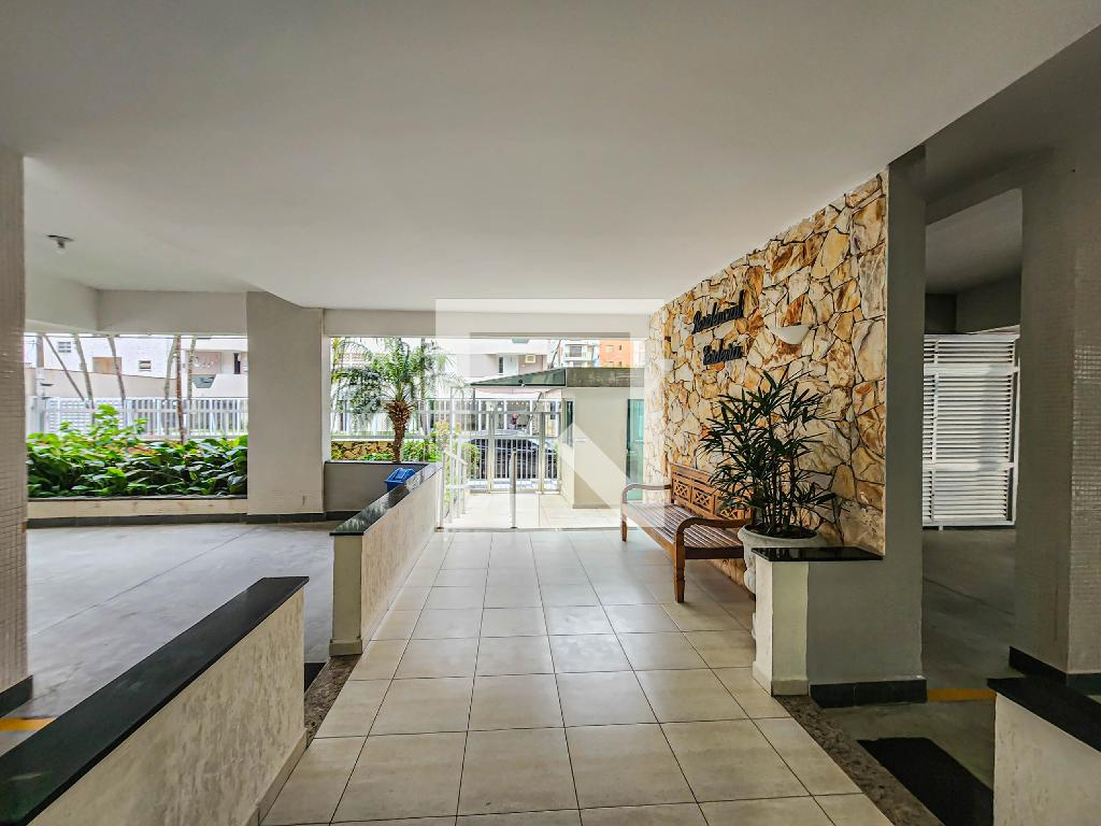 Hall de entrada Residencial Cerdeira