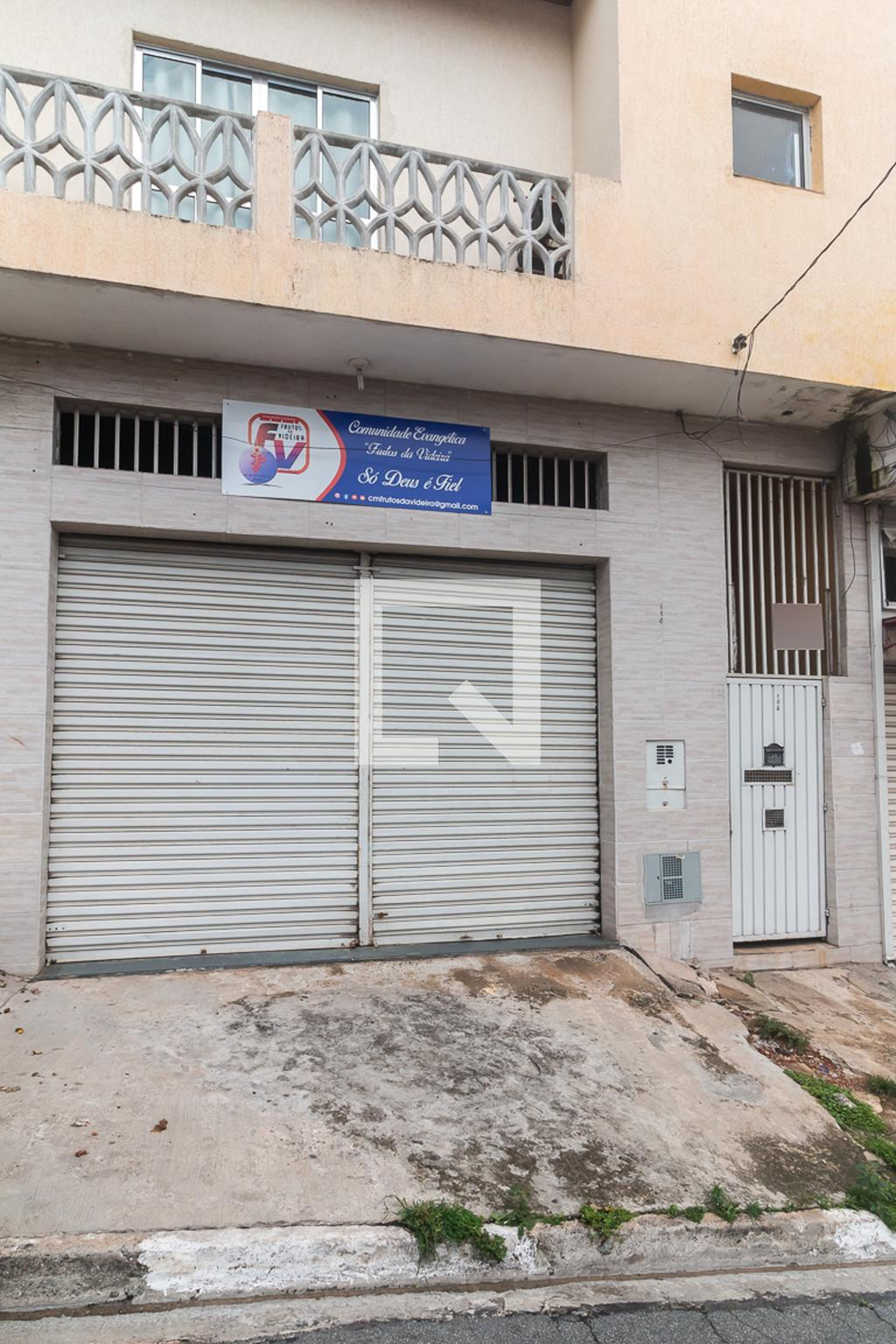 Fachada Condomínio em Rua Tremembé, 106